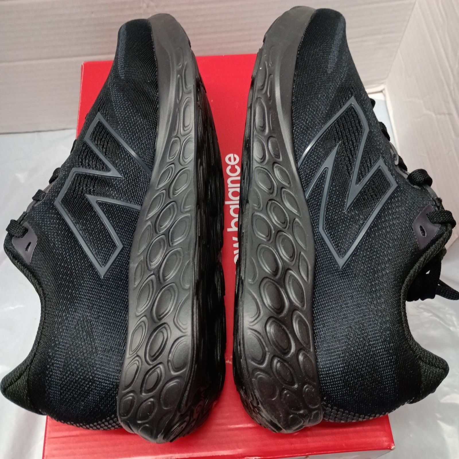 New Balance New Balance 680 V8 Men's Running Shoes Size 8 4E Black Size US 8 / EU 41 - 6 Thumbnail