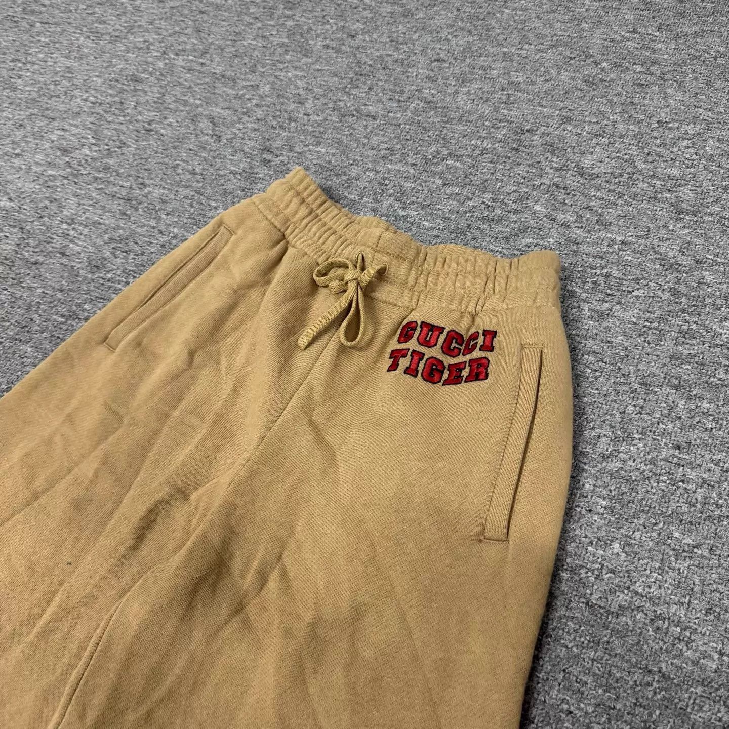 Gucci Gucci khaki wide leg sweatpants XS 99 new Size US 33 - 4 Thumbnail