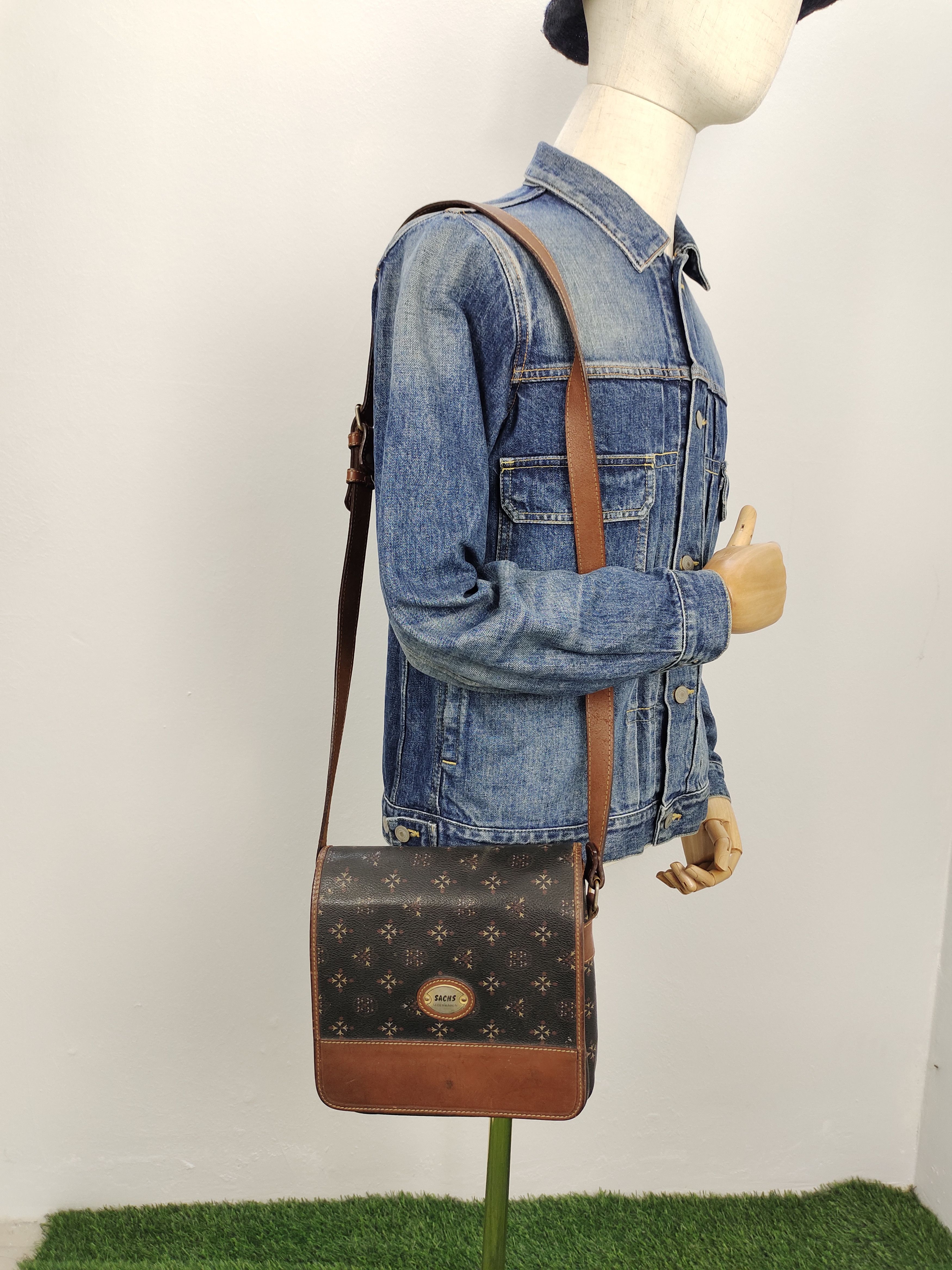 Vintage Vintage Sachs Lederwaren Japan Patina Leather Crossbody Bag Size ONE SIZE - 3 Thumbnail