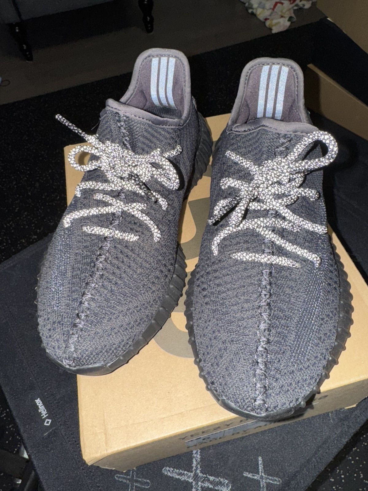 Adidas × Yeezy Adidas Yeezy Boost 350 V2 black non-reflective sz 6Y Size US 6 / EU 39 - 3 Thumbnail