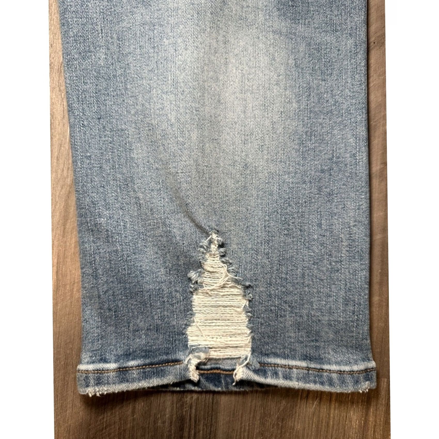 Vintage VINTAGE Liverpool Jeans Molly Cropped Distressed Daroga Blue 12 Women's 12 Cropped Jeans Blue Distressed Crop Straight 27" Inseam Mens Womens Girls Size 34" / US 12 / IT 48 - 3 Thumbnail