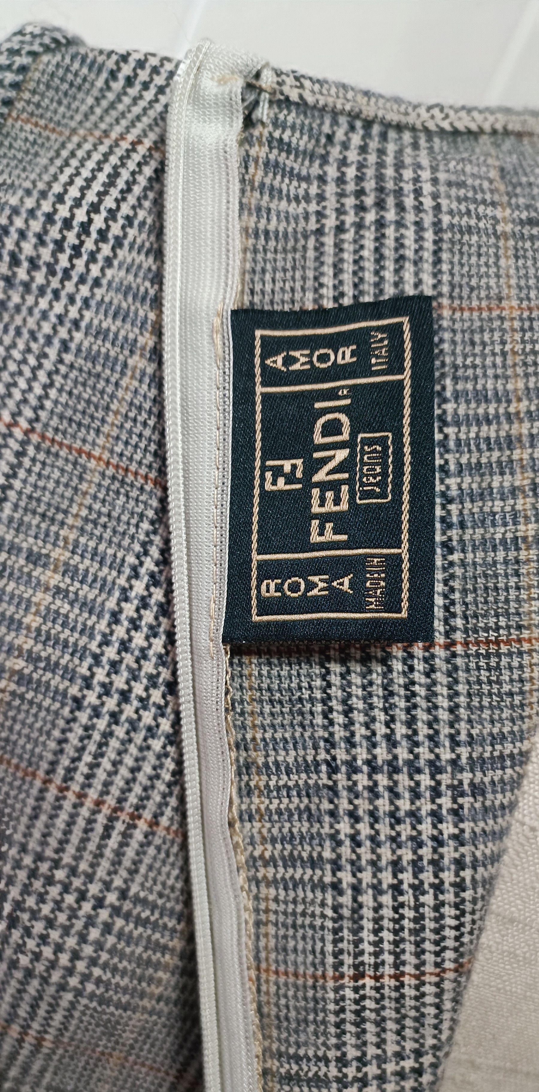 Fendi Top - Camel wool knit front / Prince of Wales check back. Size M / US 6-8 / IT 42-44 - 14 Thumbnail