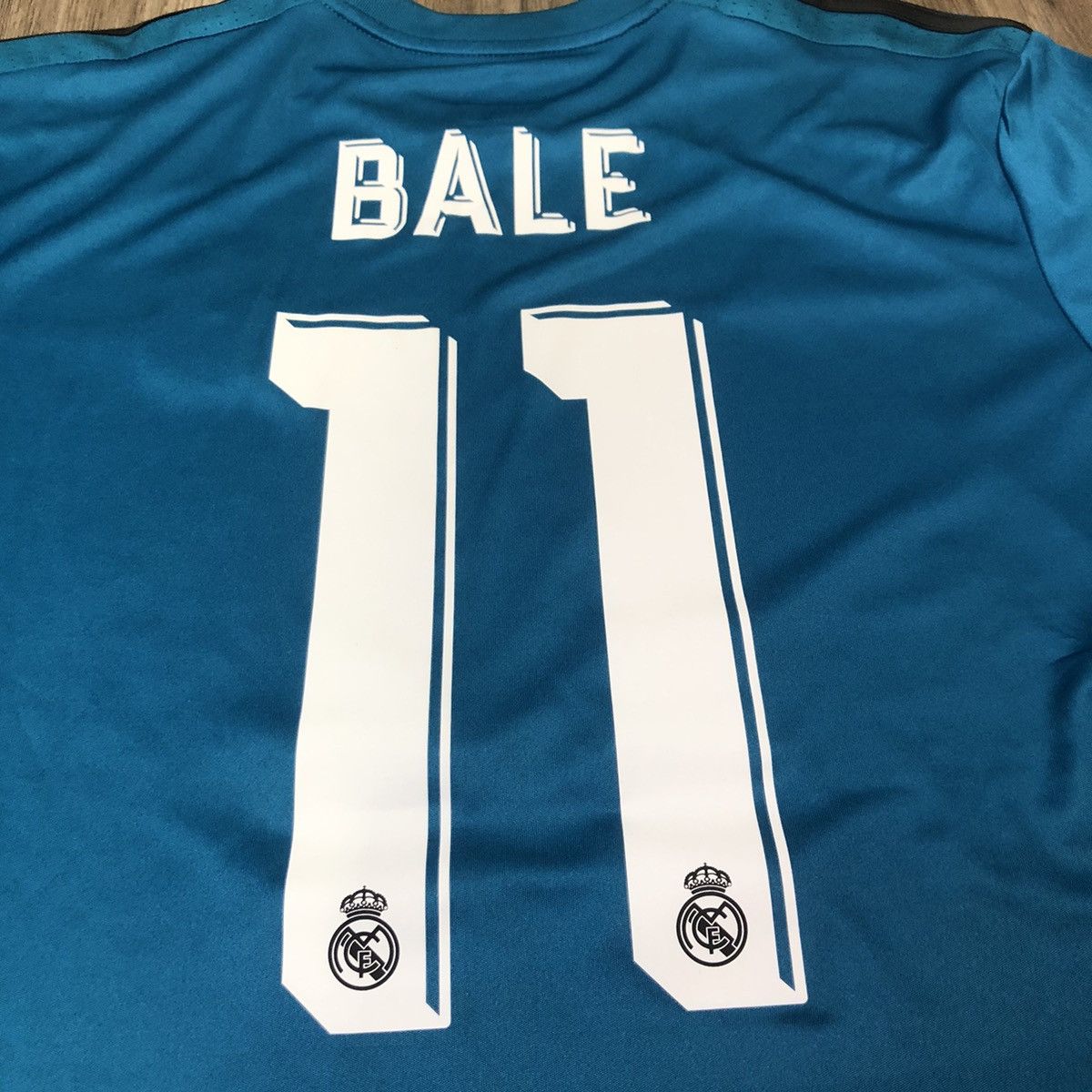 Adidas Real Madrid 2017 supercopa final shirt #11 Bale Size US L / EU 52-54 / 3 - 7 Thumbnail