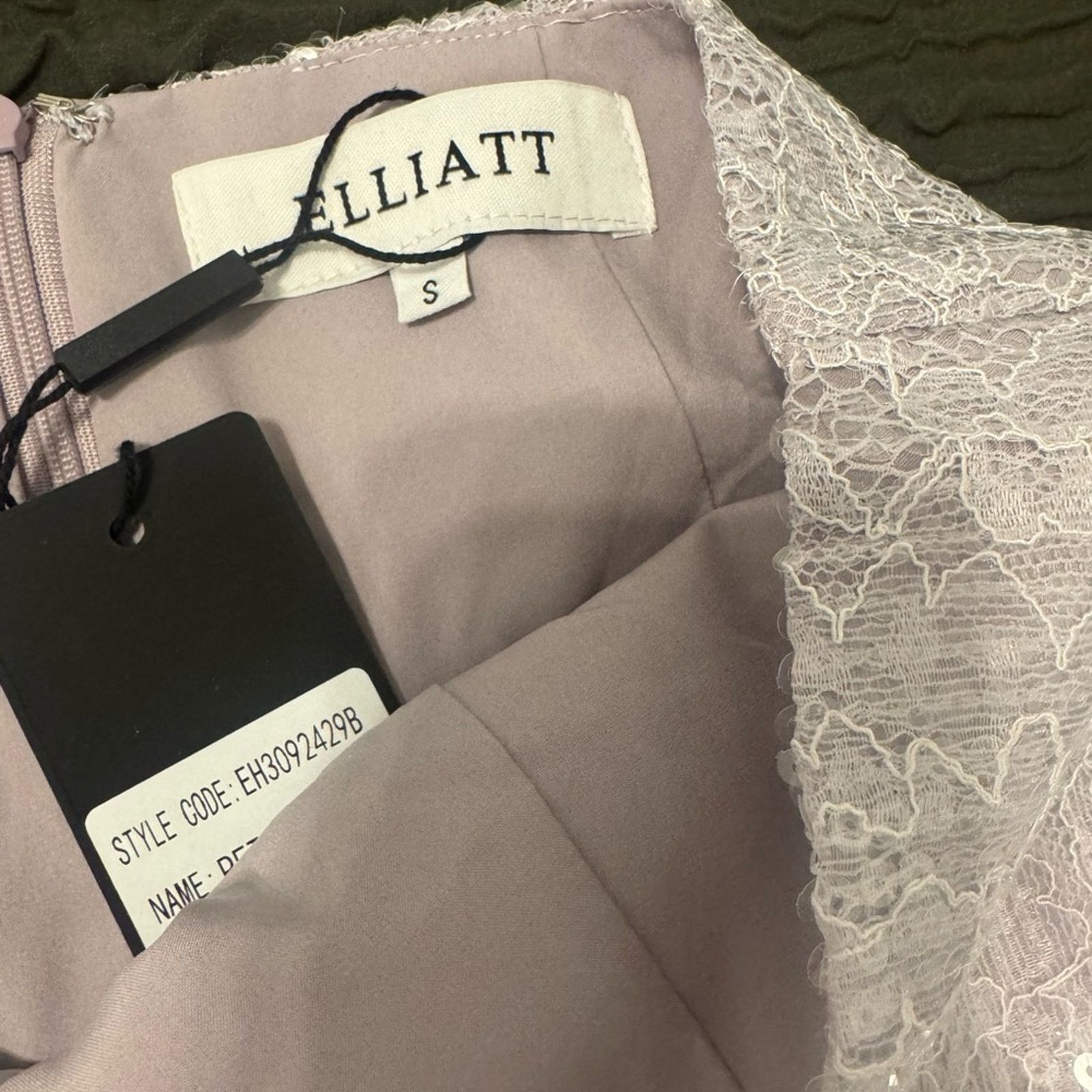 ELLIATT NWT Elliatt Lace sequins Midi Skirt Size Small Size 27" / US 4 / IT 40 - 3 Thumbnail