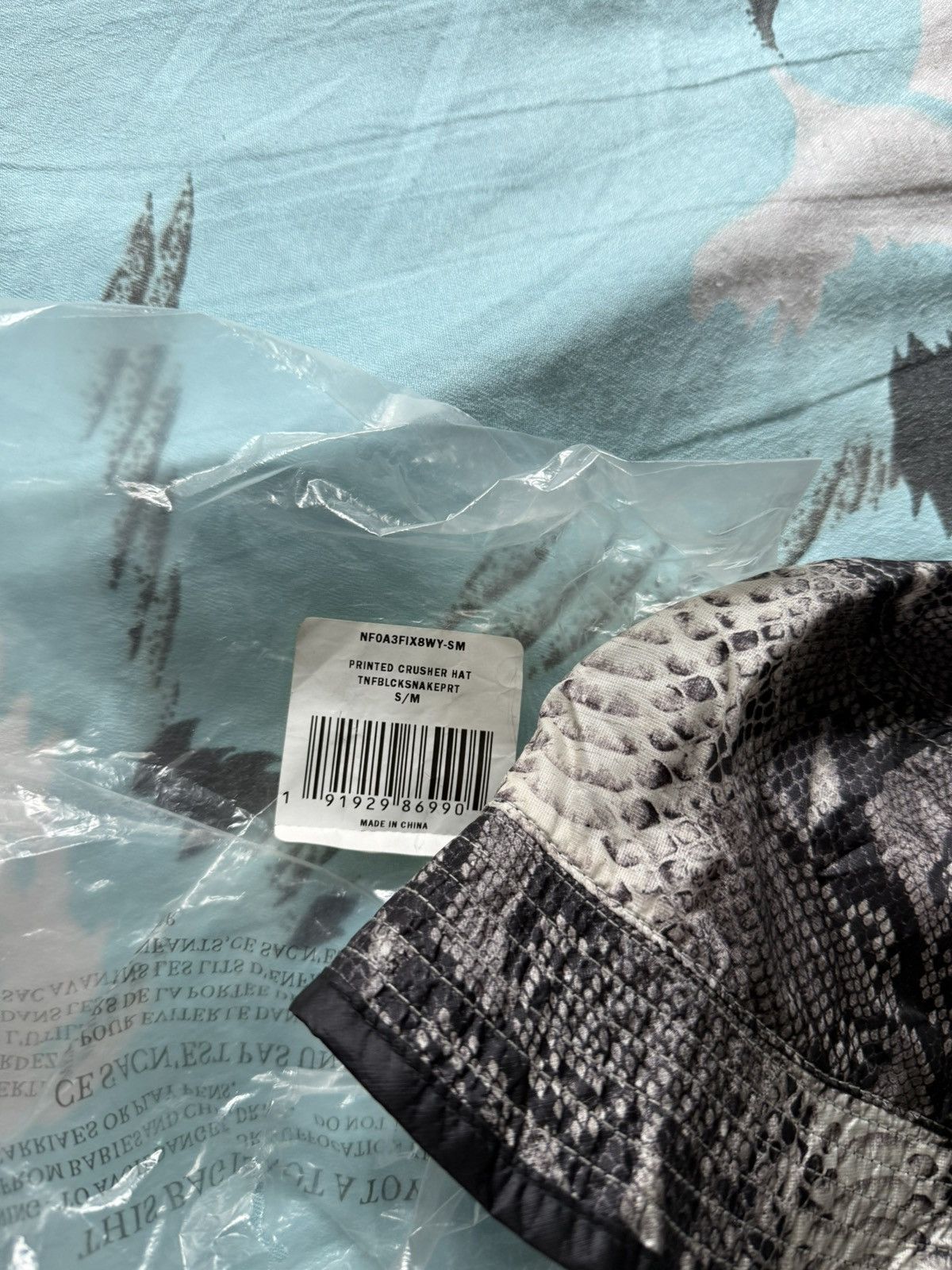 Supreme × The North Face Supreme the north face snakeskin packable reversible crusher Size ONE SIZE - 2 Thumbnail