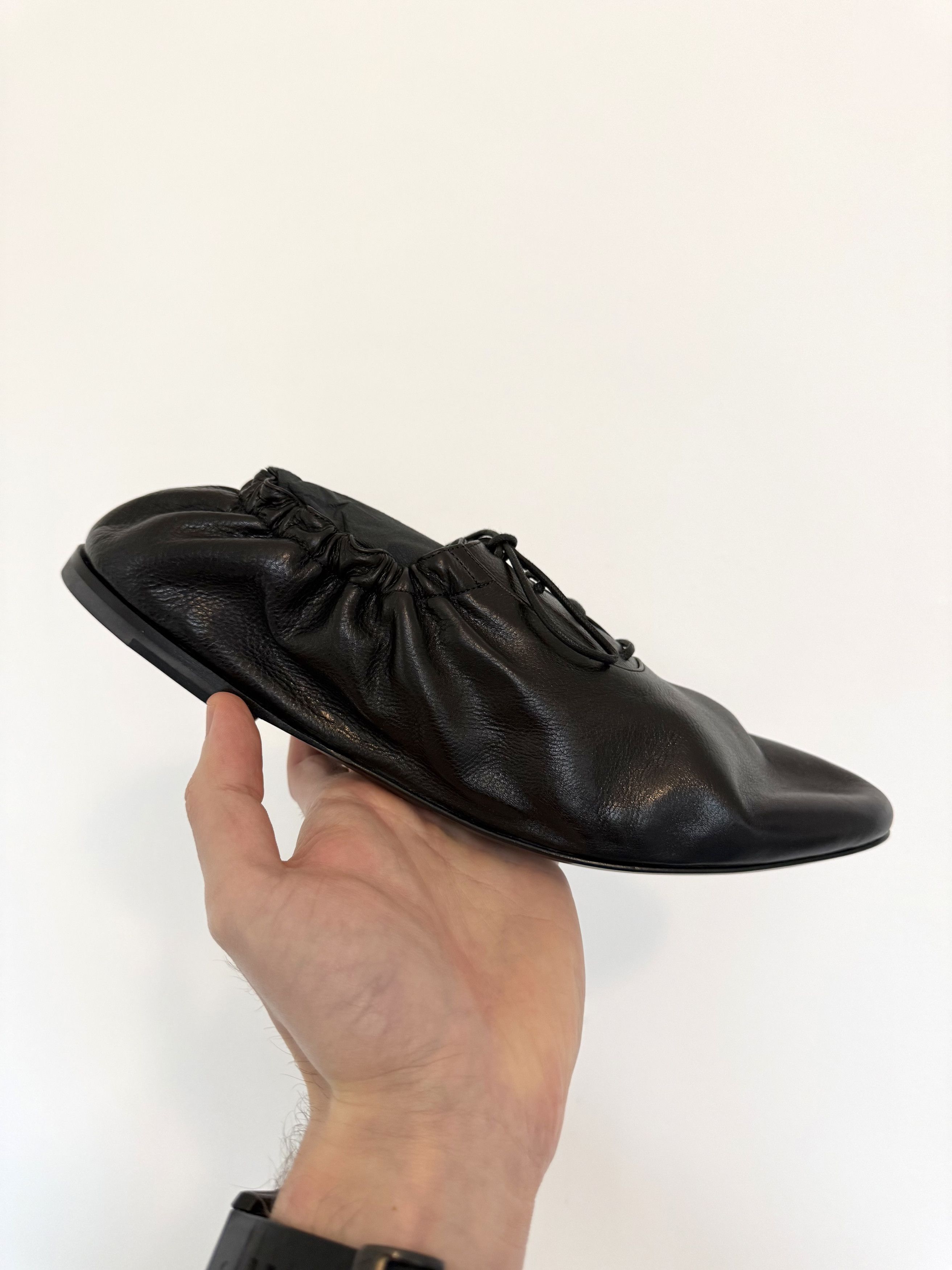 Saint Laurent Verneuil Oxford Shoes in Smooth Leather