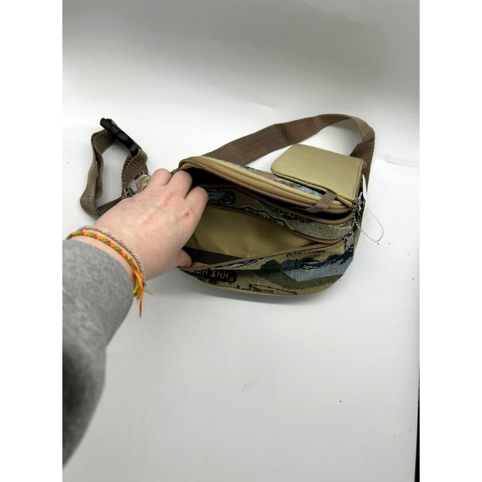 Vintage VINTAGE Route 66 Tapestry Fanny Pack Belt Bag & Fanny Pack Women Tan Adjustable Strap New With Tags Mens Womens Girls Boys Size ONE SIZE - 5 Thumbnail