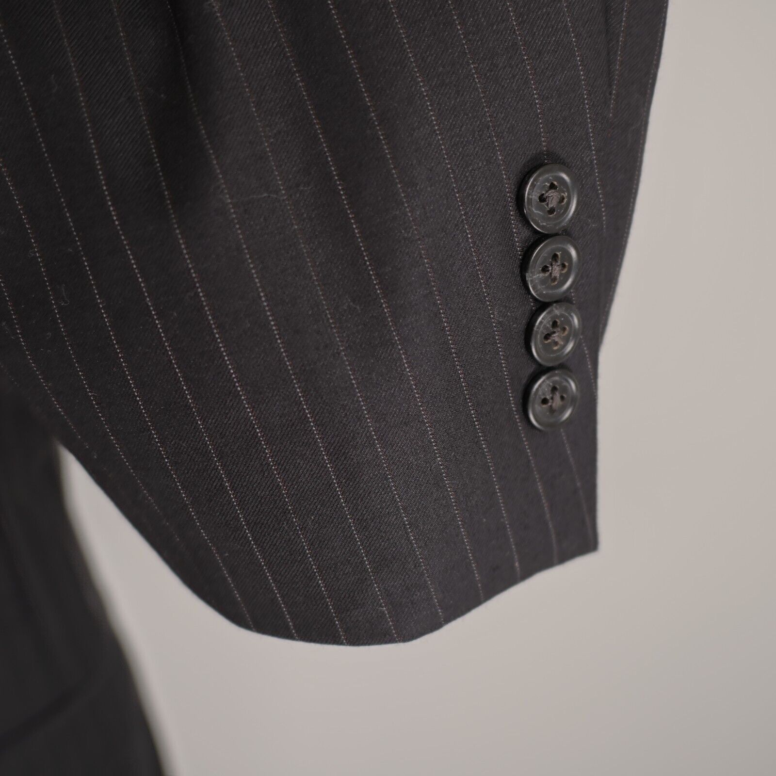 Jos. A. Bank Jos A Bank Signature Wool 2 Piece Suit 42S 39/29 Black W/ Br Size 42S - 6 Thumbnail
