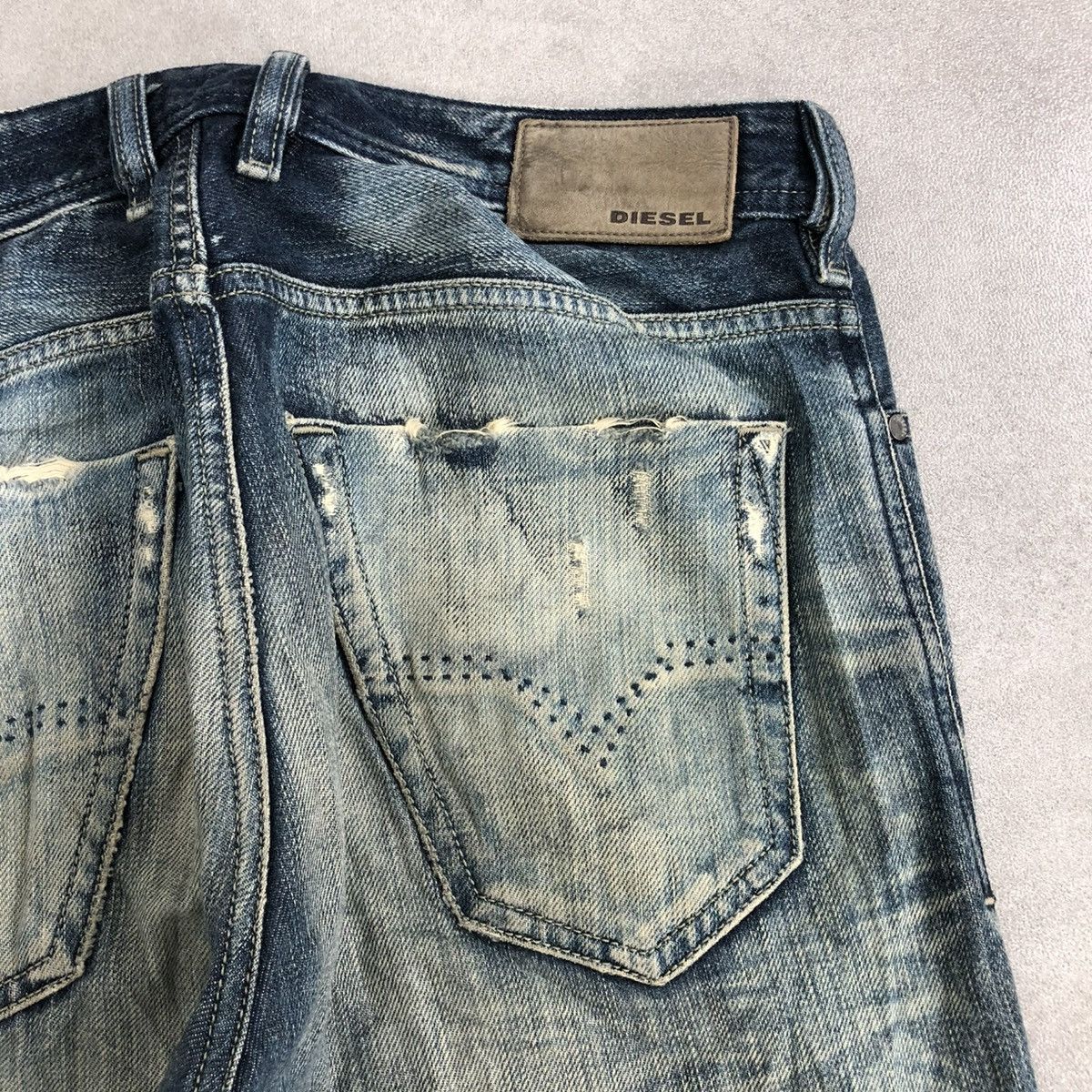 Diesel × If Six Was Nine × Le Grande Bleu (L.G.B.) 🇮🇹 2000s Diesel Industry Koolter Distressed Faded Jeans Size US 29 - 21 Thumbnail
