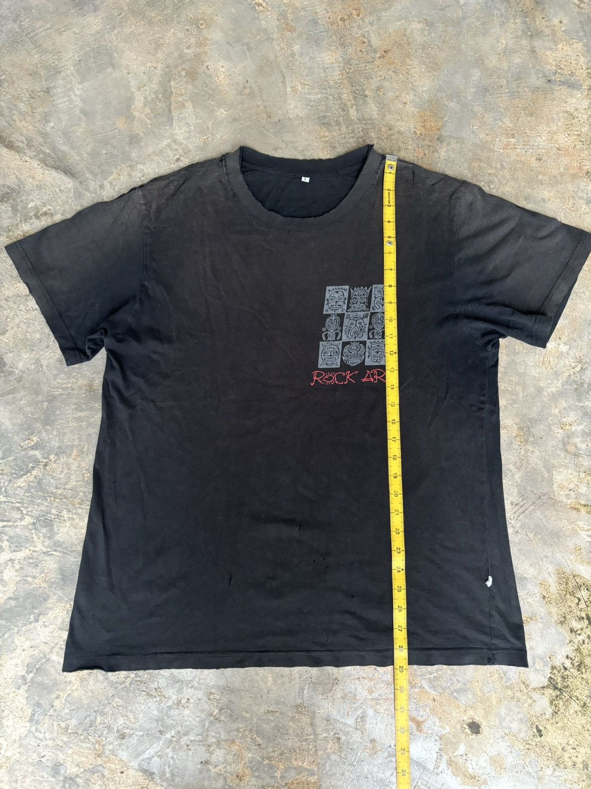 Vintage vintage Primitiv Look Rock Art Tshirt Size US L / EU 52-54 / 3 - 9 Thumbnail