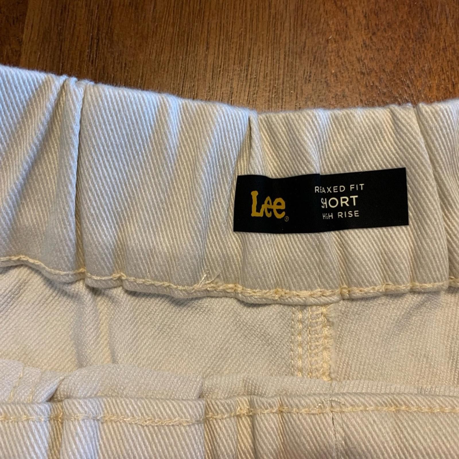Lee Lee Shorts NWT Size 34" / US 12 / IT 48 - 3 Thumbnail