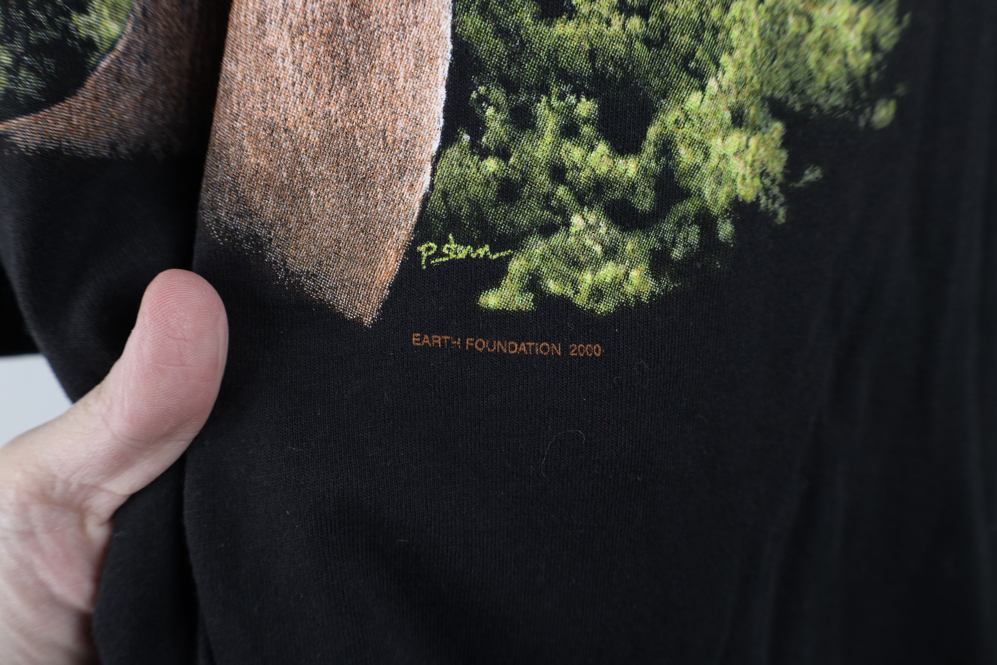 Vintage Vintage 90s Streetwear World Wildlife Deer Buck T-Shirt USA Size US XXL / EU 58 / 5 - 11 Thumbnail
