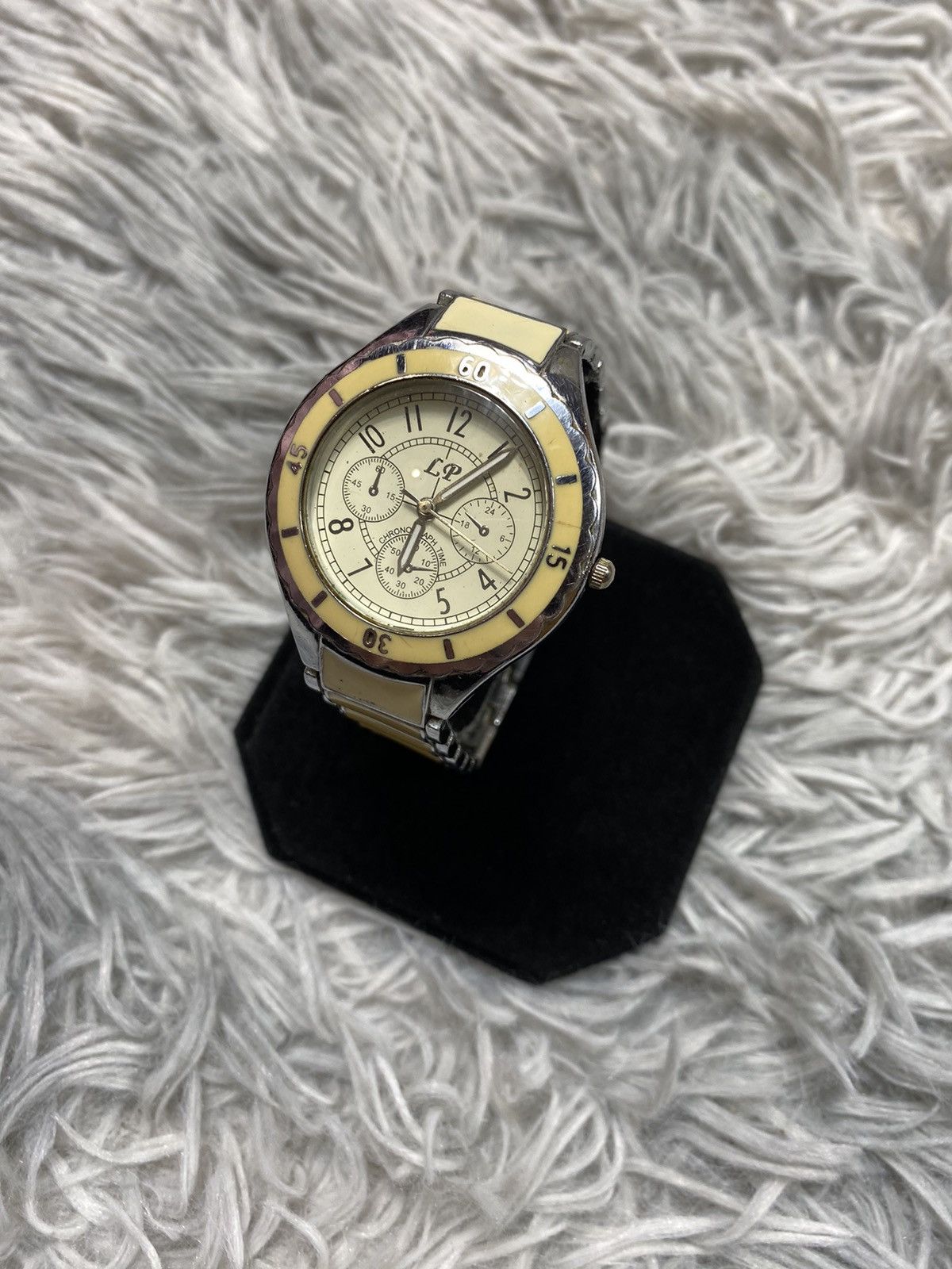 Japanese Brand LP Quartz Watch – Vintage Racing Style Size ONE SIZE - 1 Thumbnail