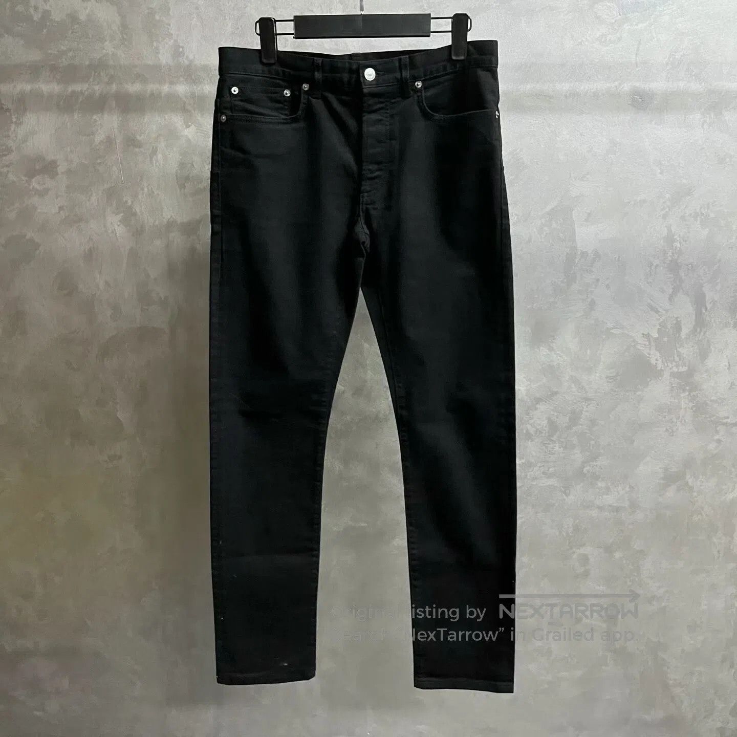 Dior Dior Mid-waisted straight-leg jeans| Size 29" - 1 Thumbnail