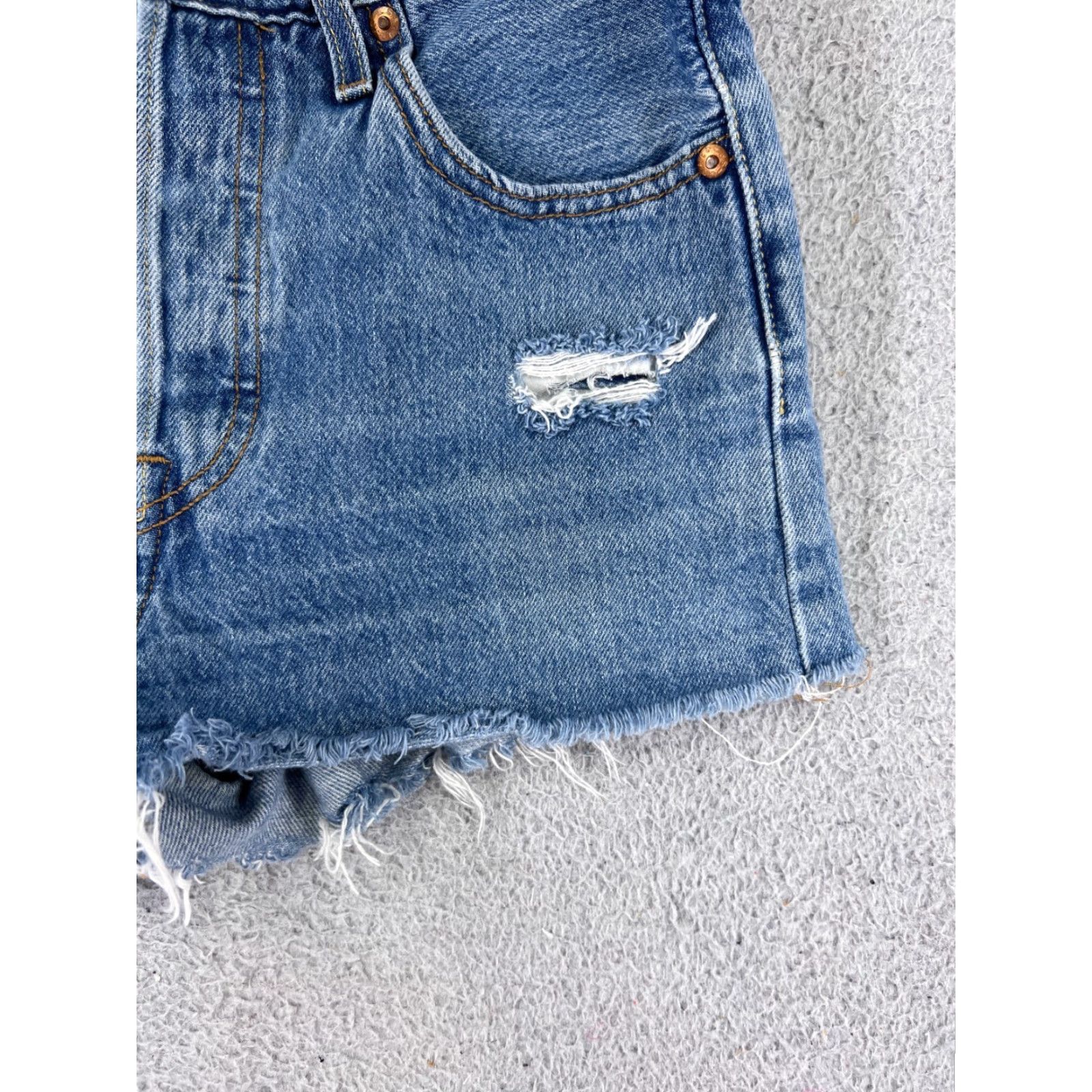 Levi's Levi's Shorts Womens 25 Blue Denim Cut-Off 501 Button Fly 25x2 Vintage No 25 Mid Rise Casual Beach Summer Womens Denim Short Jeans Size 42" / US 20 - 2 Thumbnail