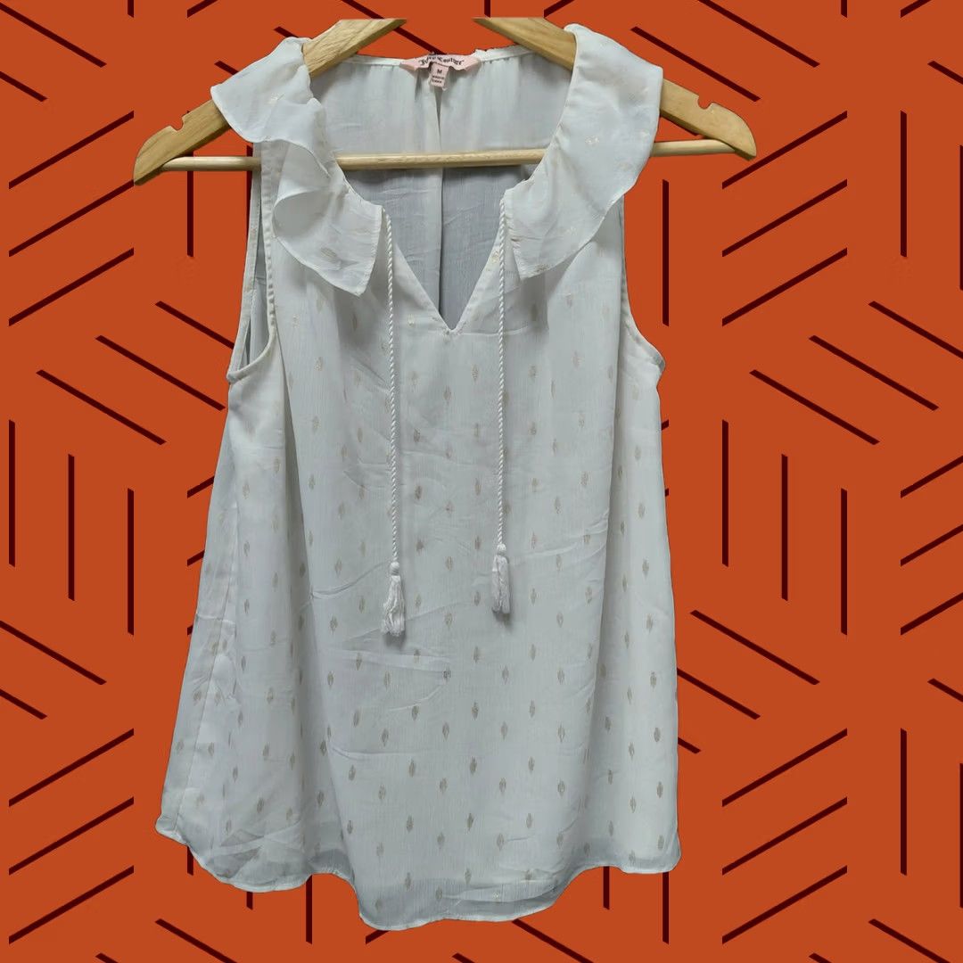 Juicy Couture Juicy Couture White Sleeveless Top Solid Polyester Women M V-Neck Tank Sleeve Casual Blouse Ruffle Collar Lightweight Breathable Spring Summer Size M / US 6-8 / IT 42-44 - 1 Thumbnail