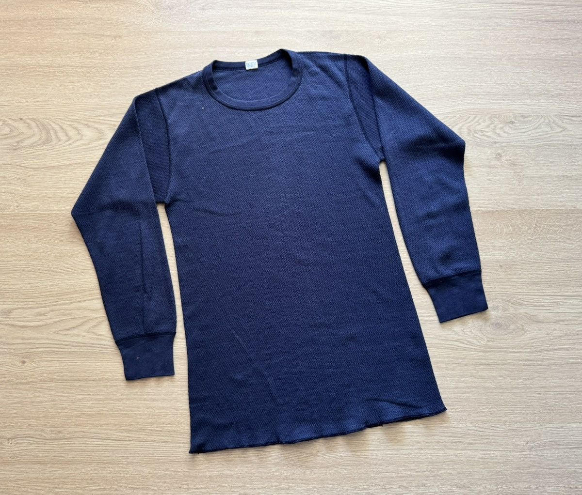 Hanes Vintage 80’s Hanes Navy Blue Thermal Waffle Long Sleeve Size US XL / EU 56 / 4 - 1 Thumbnail