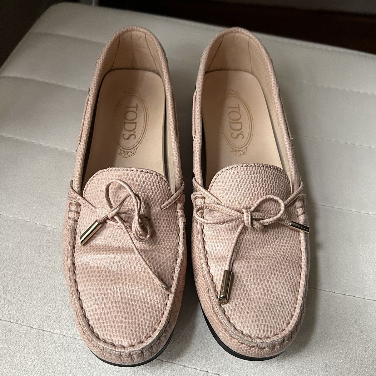 Tod's Tod’s blush pink luxury loafers size 37.5 leather Size US 7.5 / IT 37.5 - 2 Thumbnail