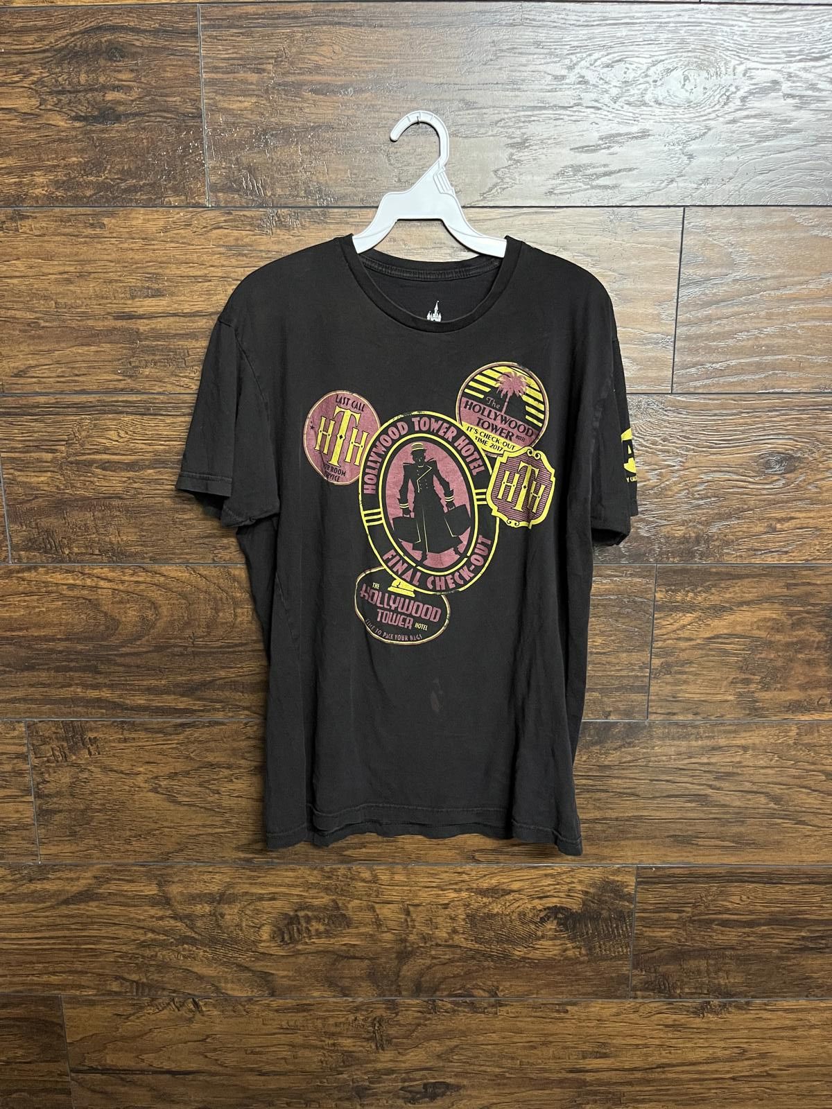 Disney Tower of Terror 2017 T-shirt Disney Annual Passholder Tee -L Size US L / EU 52-54 / 3 - 1 Thumbnail