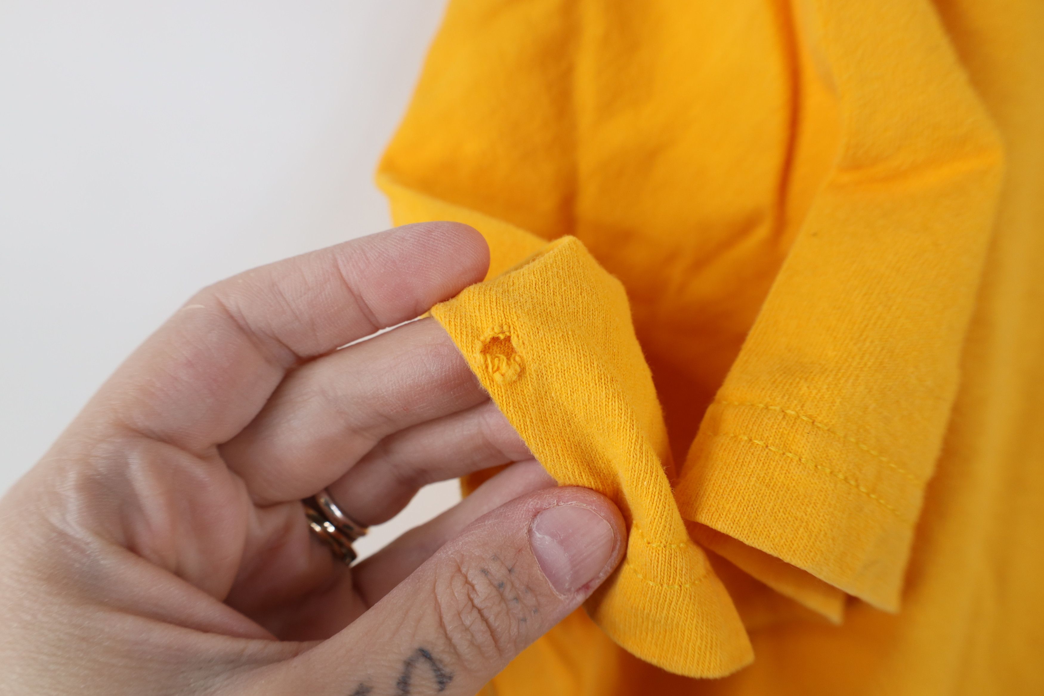 Vintage Vintage 90s Boise Marketing Services T-Shirt Yellow USA Size US L / EU 52-54 / 3 - 8 Thumbnail