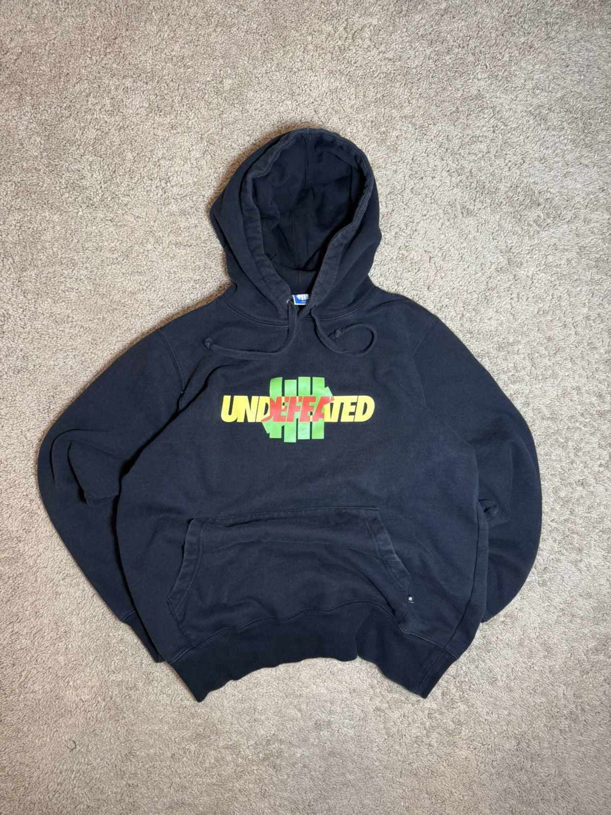 Undefeated Small Black Undefeated Five-Strikes Logo Hoodie Size US S / EU 44-46 / 1 - 1 Thumbnail