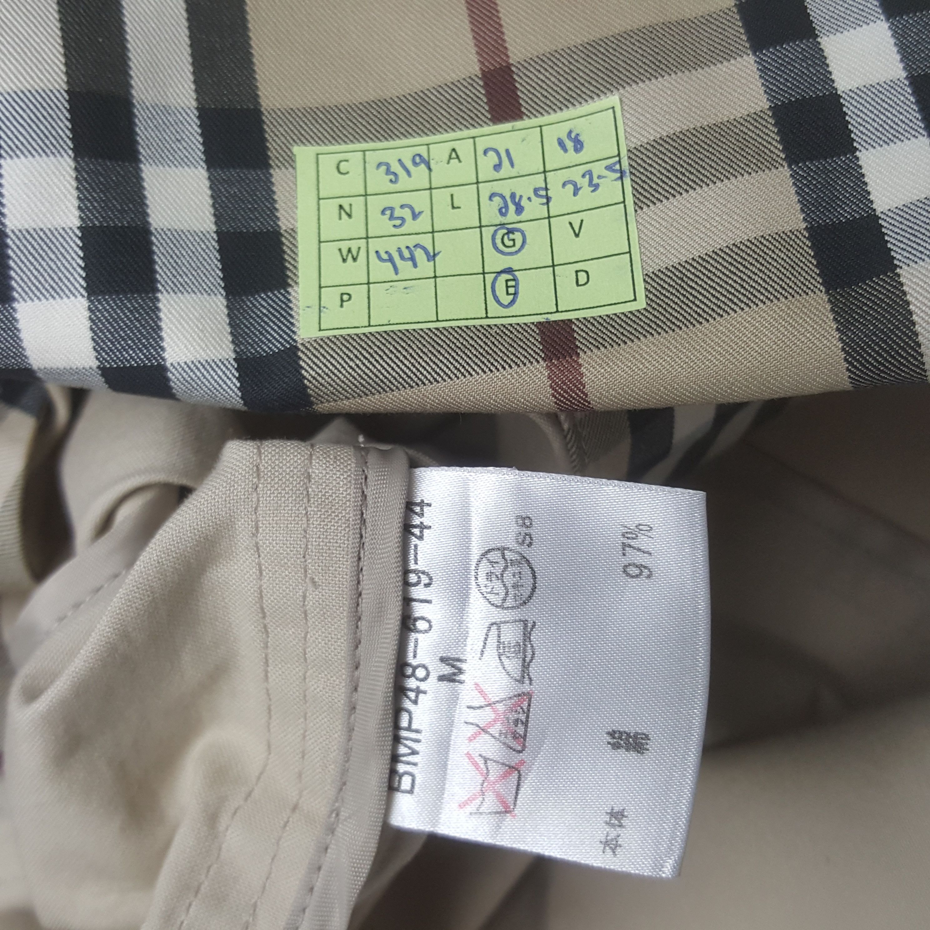 Burberry Vintage Burberry Nova Check Long Shirt Button Up C319N32 Size US L / EU 52-54 / 3 - 8 Thumbnail