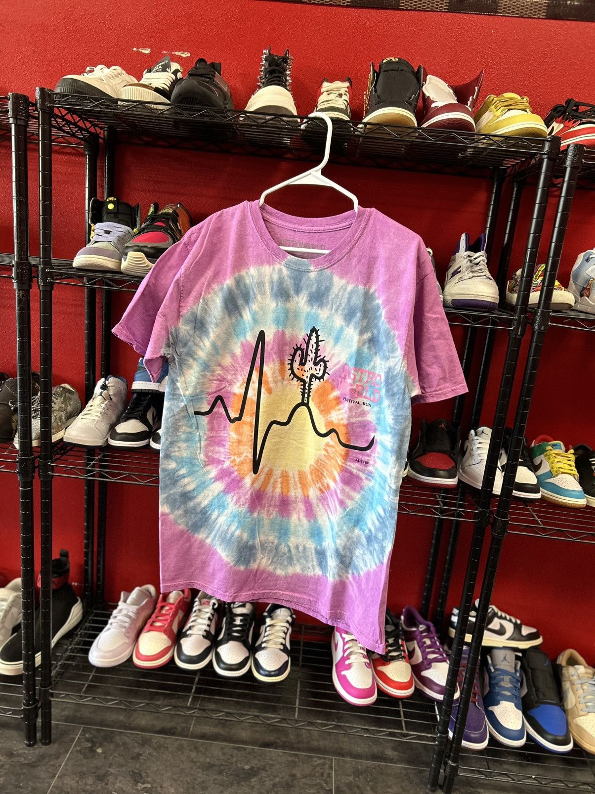 Travis Scott Travis Scott tye dye tee Size US L / EU 52-54 / 3 - 1 Thumbnail