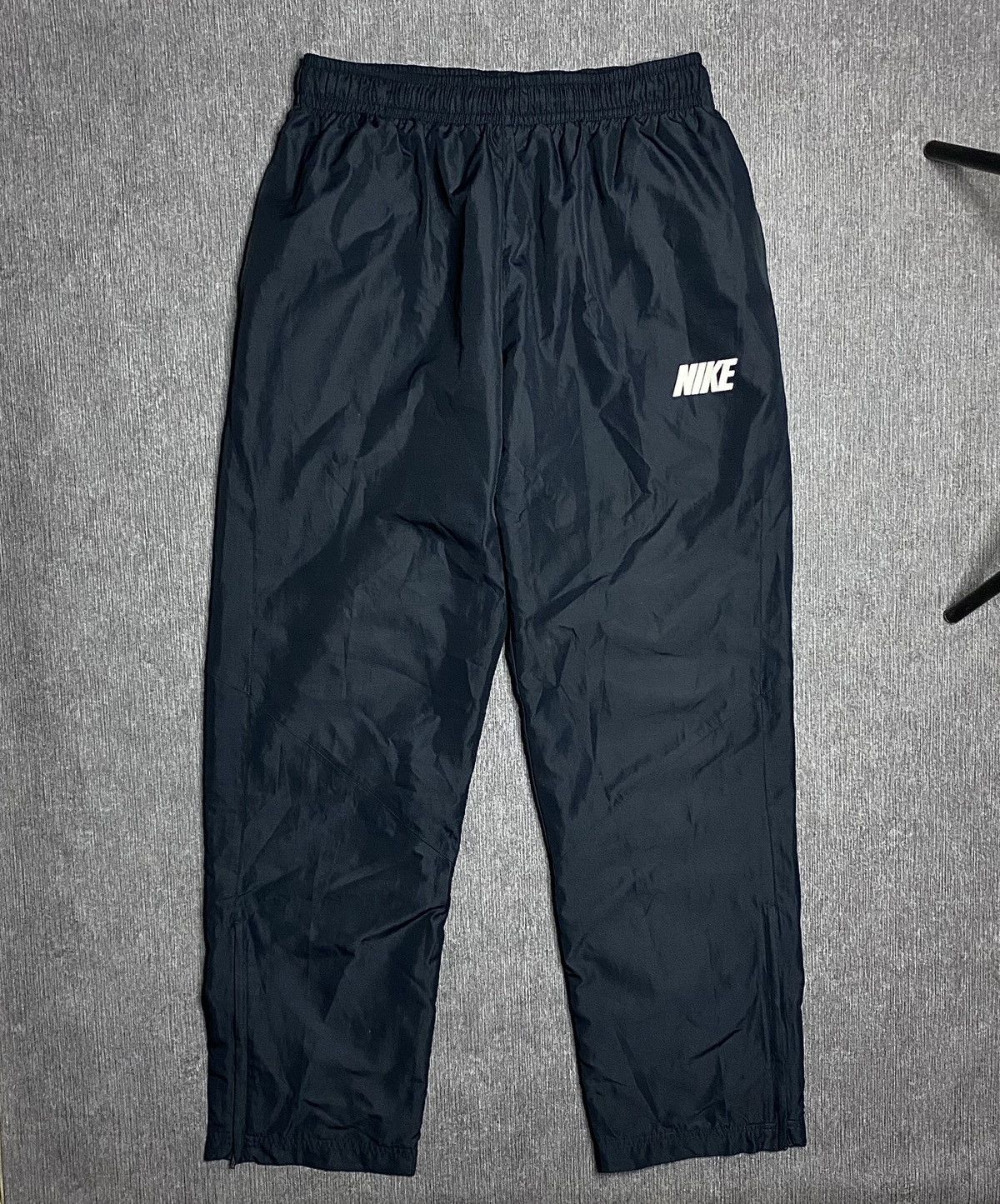 Nike Y2K Nike Nylon Track Pants vintage Size US 32 / EU 48 - 2 Thumbnail