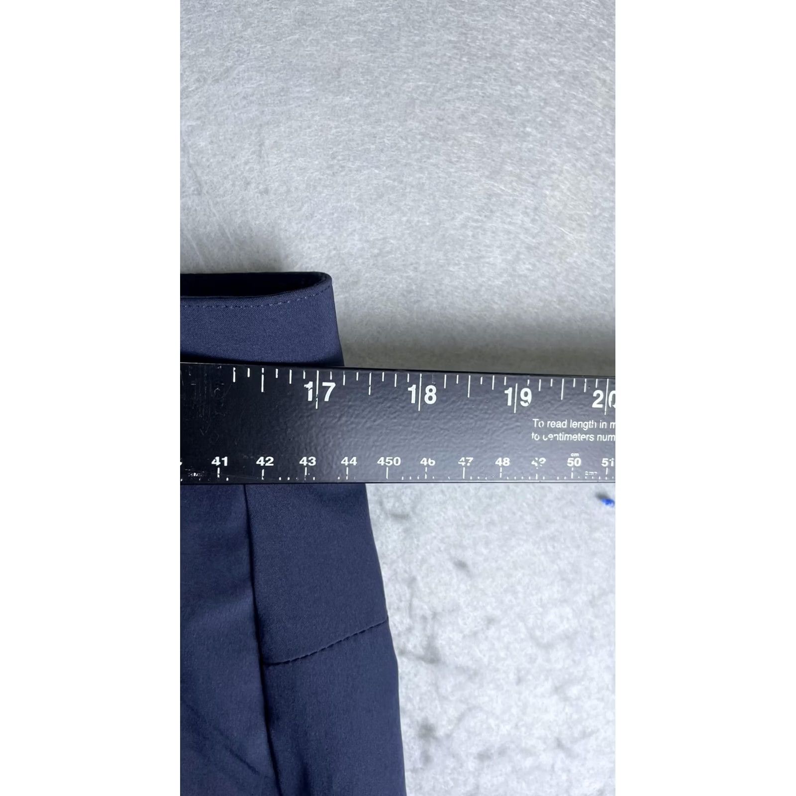 Fabletics Fabletics Shorts Mens Large Blue Chino 7 Inseam Stretch Casual Travel Size US 33 - 6 Thumbnail