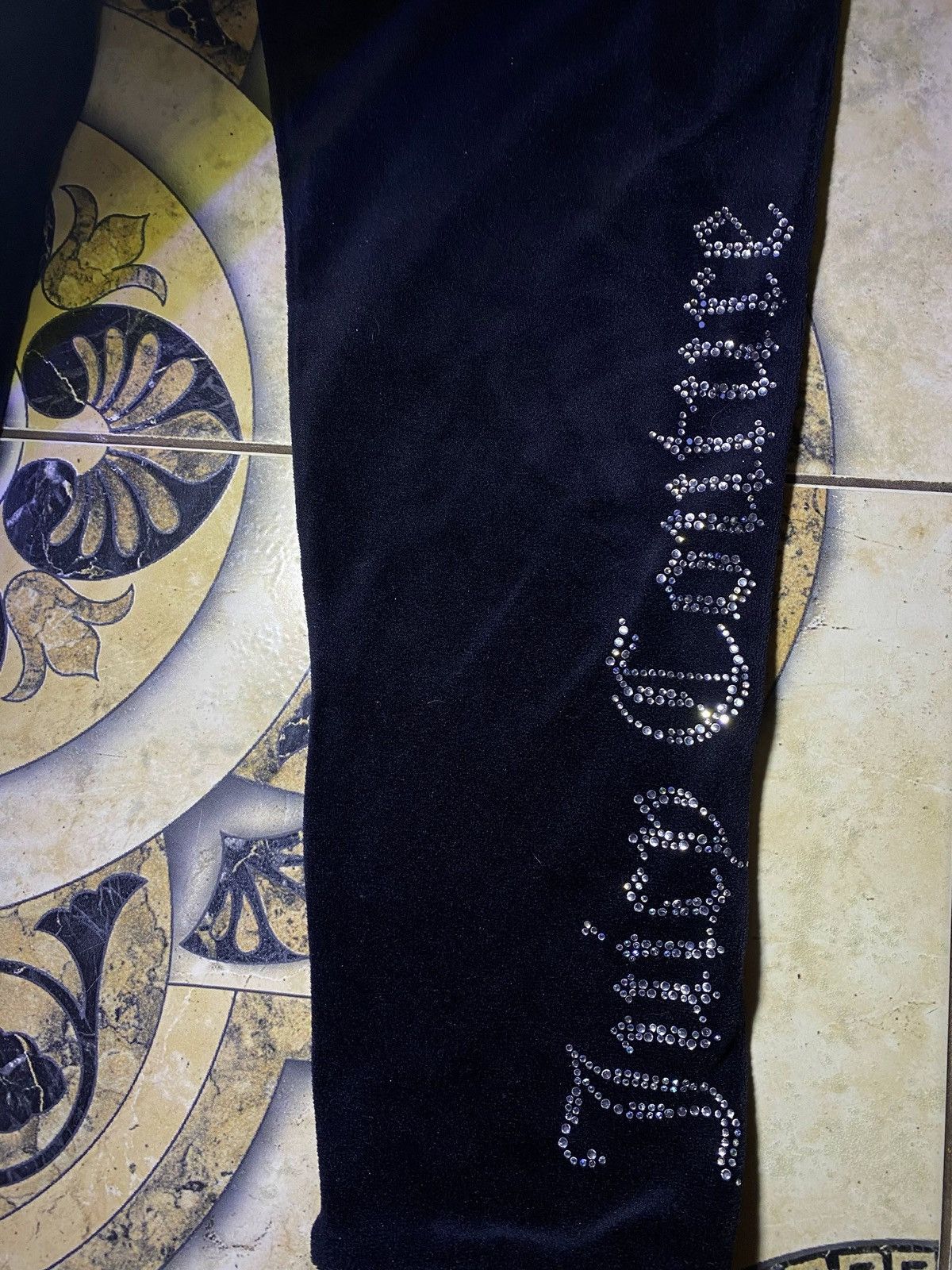 Juicy Couture Vintage Y2K Juicy Couture Big Logo Velour Sweatpants Japanes Size 25" / US 0 / IT 36 - 2 Thumbnail