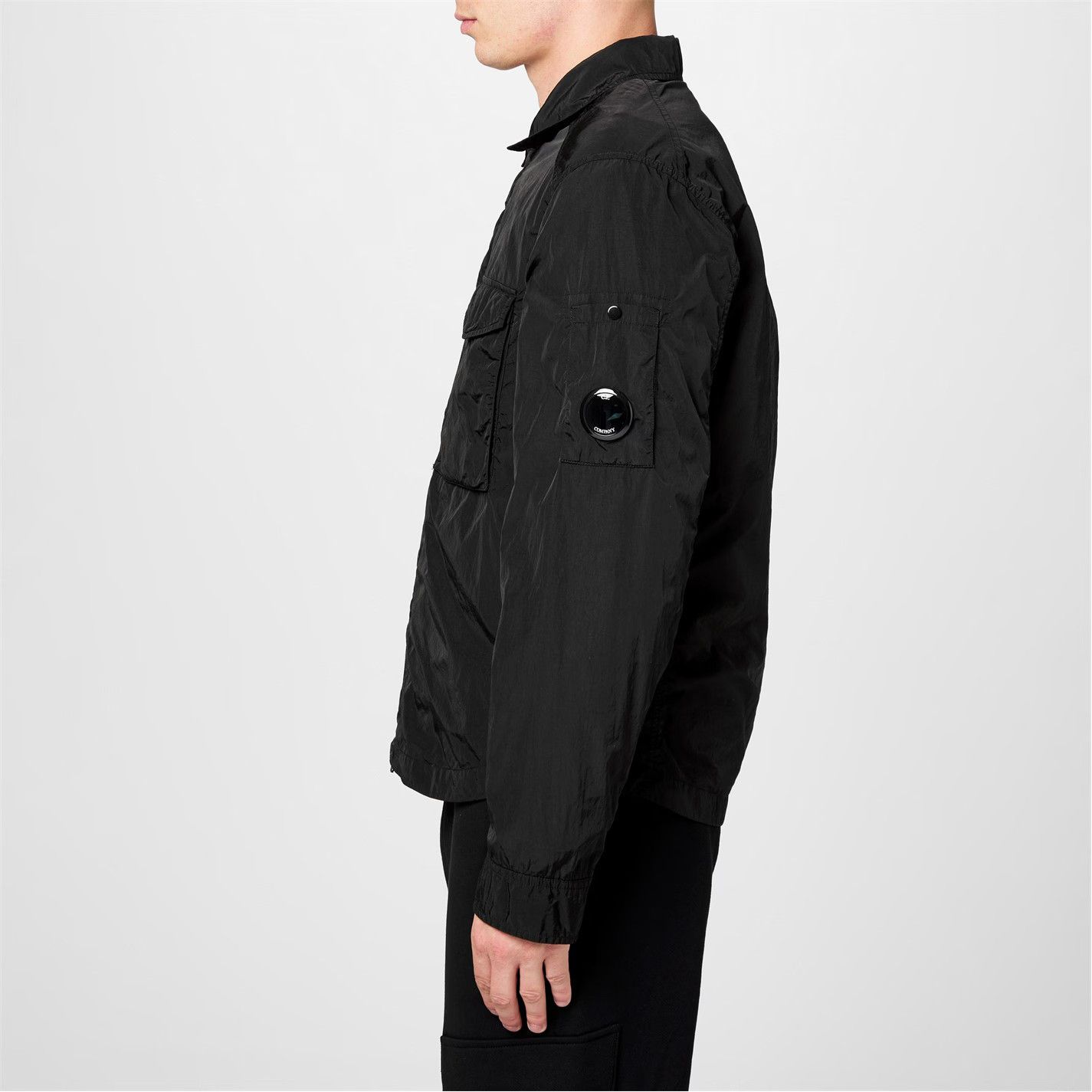 C.P. Company o1g2r1mq0426 Chrome-R Long Sleeve Overshirt in Black Size US S / EU 44-46 / 1 - 5 Thumbnail