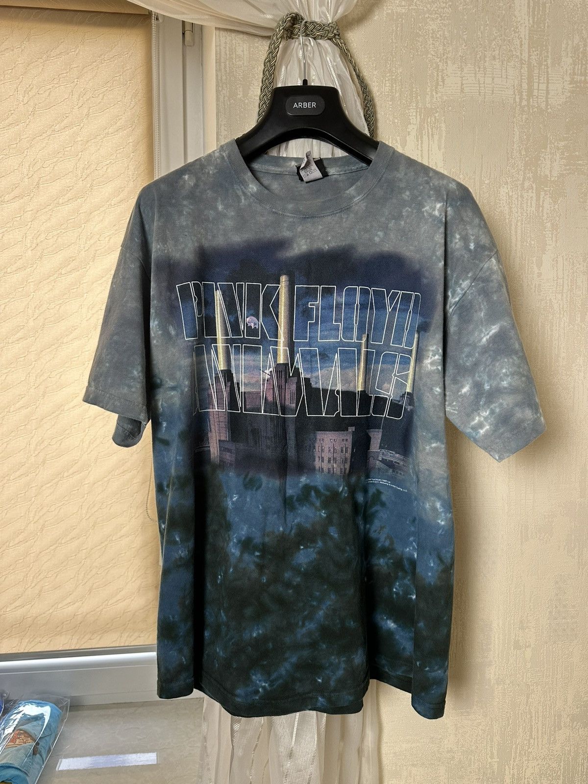 Liquid Blue 🔥 Pink Floyd Animals 2002 Album 1987 T Shirt Liquid Blue Y2K Size US XL / EU 56 / 4 - 10 Thumbnail