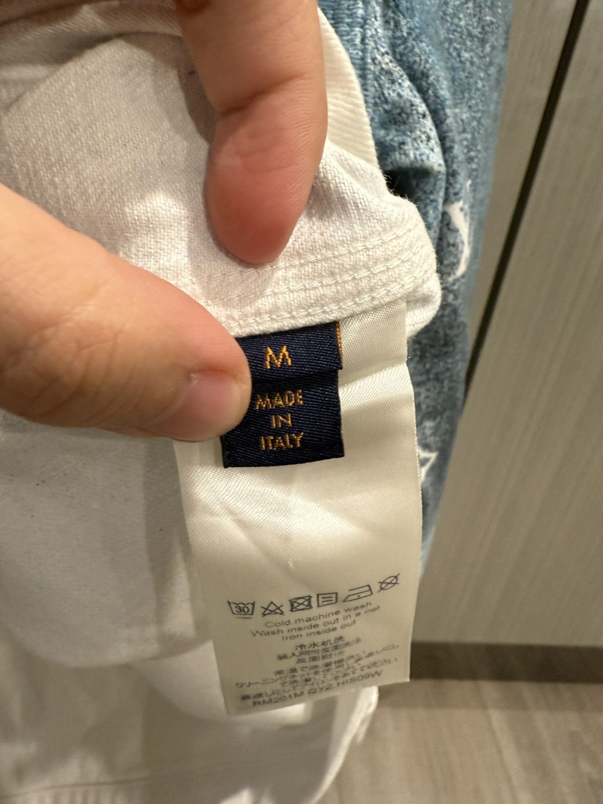 Louis Vuitton Louis Vuitton White Blue Monogram Spray Denim Overshirt Size US M / EU 48-50 / 2 - 9 Thumbnail
