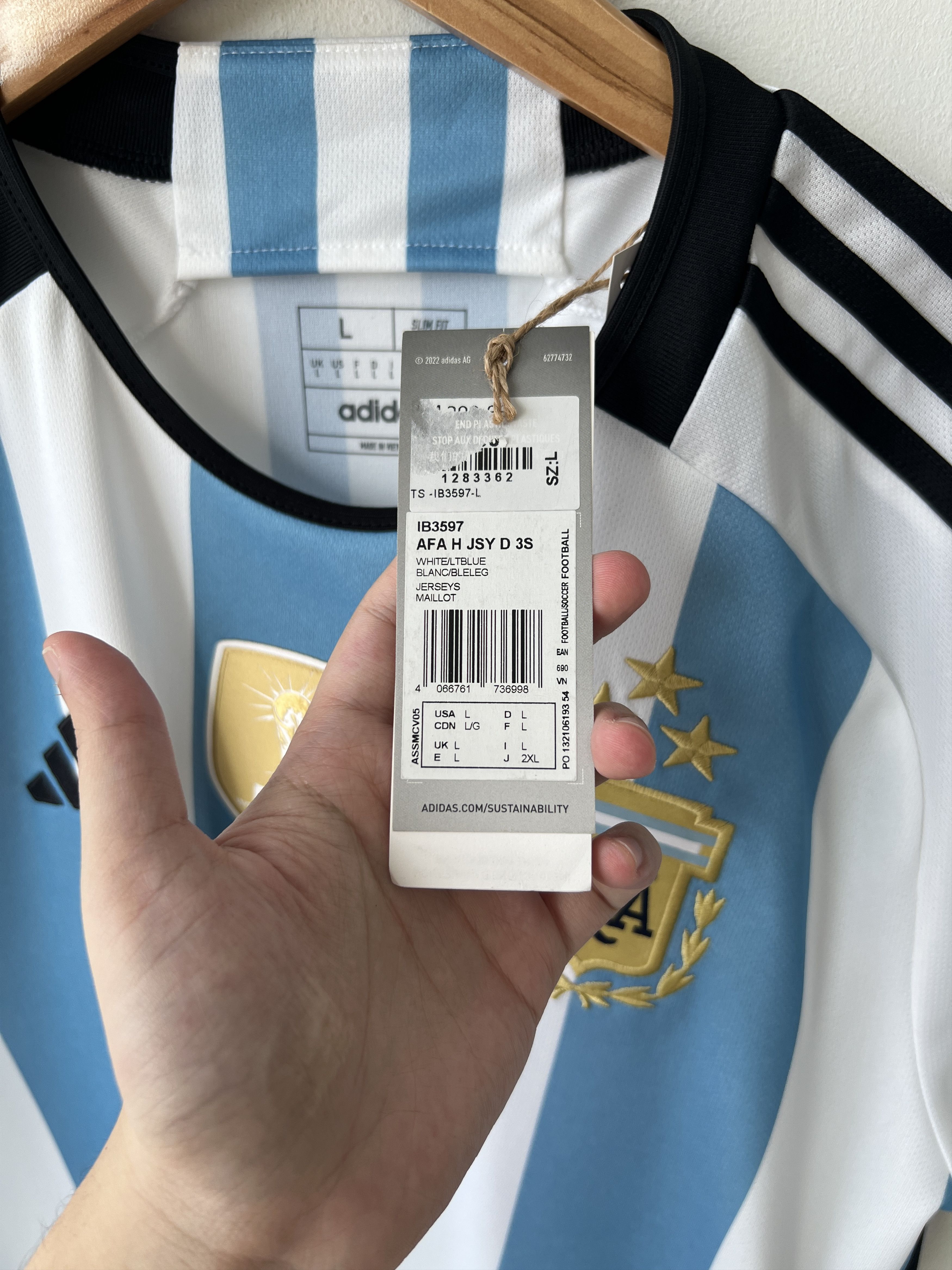 Adidas (L) Argentina 2022-24 Home Kit Messi #10 (NEW) Size US L / EU 52-54 / 3 - 5 Thumbnail