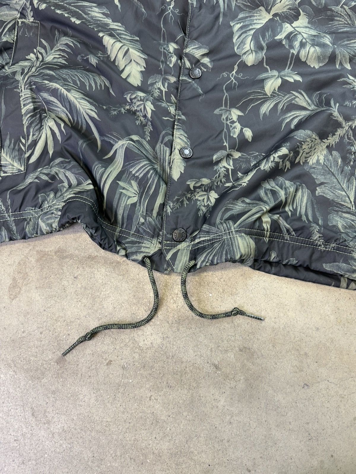 The North Face The North Face Leaf Print Coaches Jacket Large Size US L / EU 52-54 / 3 - 4 Thumbnail