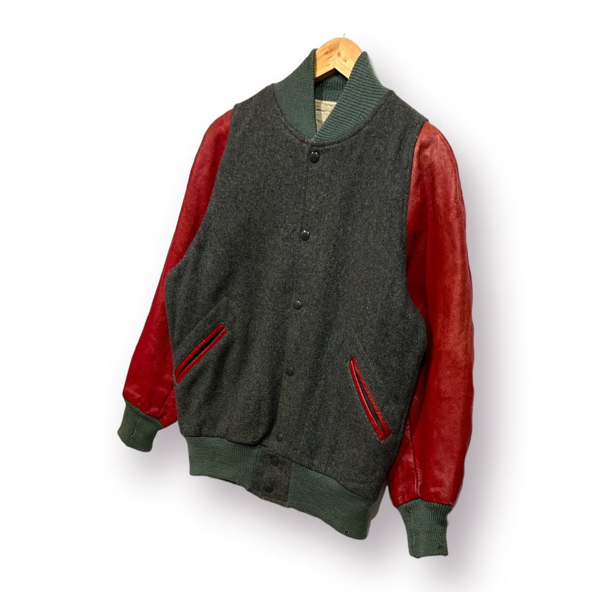 Leather 🔥TRUE VINTAGE LEATHER DISTRESSED VARSITY JACKET Size US S / EU 44-46 / 1 - 2 Thumbnail
