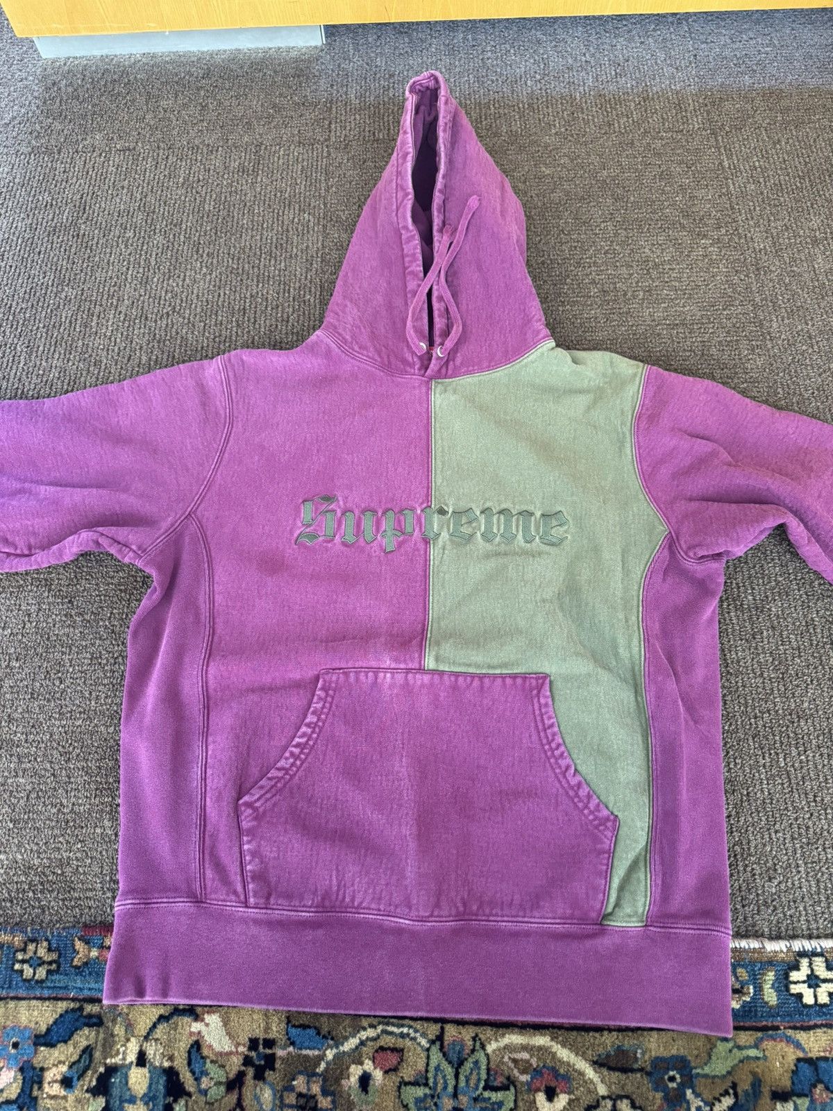 Supreme Supreme old english Size US L / EU 52-54 / 3 - 2 Thumbnail