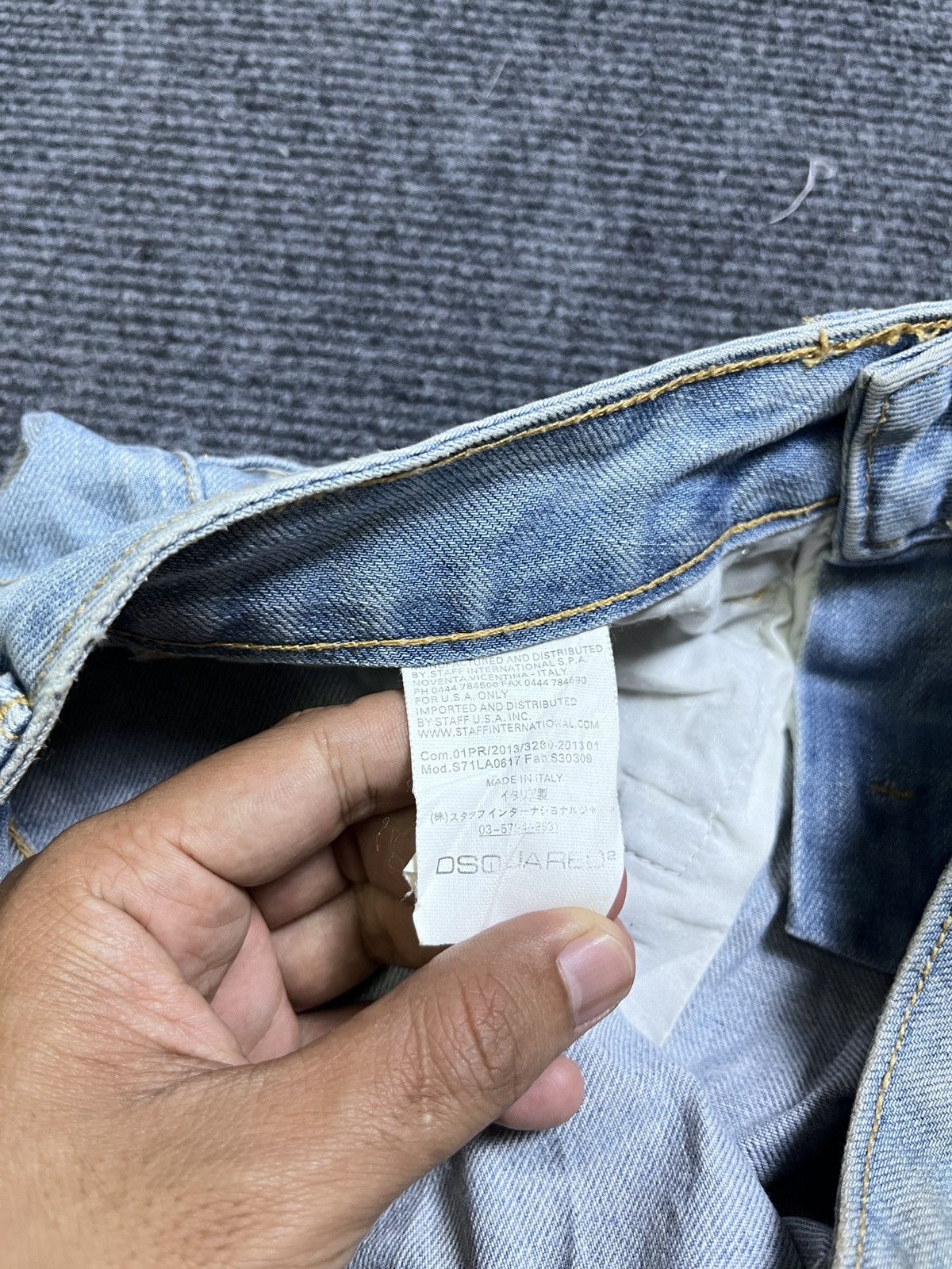 Dsquared2 Dsquared2 distressed low-rise mini denim shorts Size 28" / US 6 / IT 42 - 11 Thumbnail