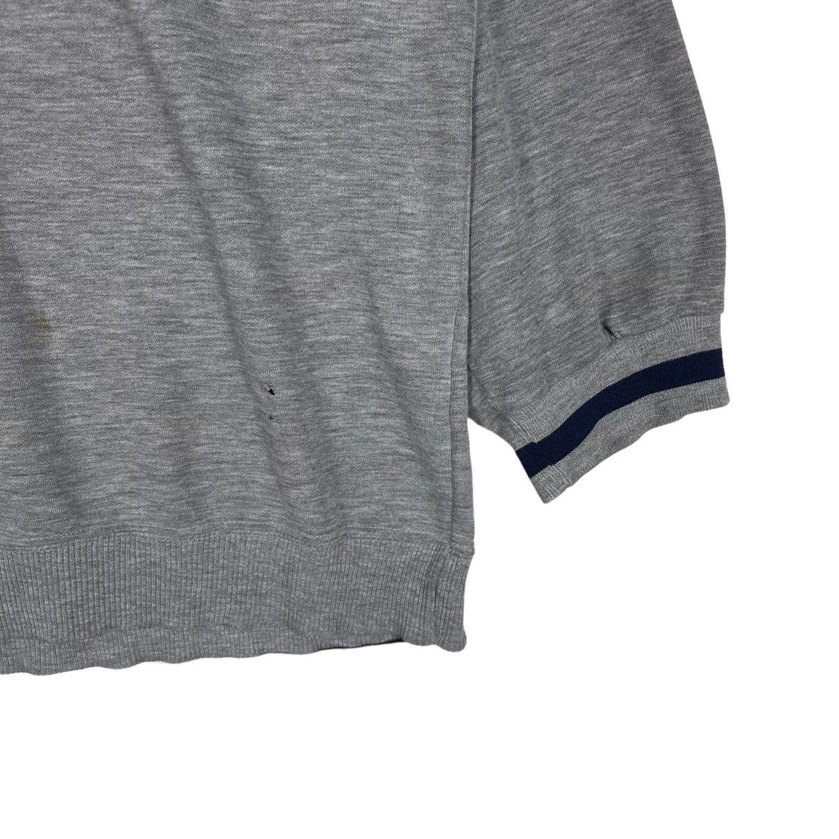 New York Yankees New York Yankees Small Logo Crewneck Sweatshirt Size US L / EU 52-54 / 3 - 6 Thumbnail