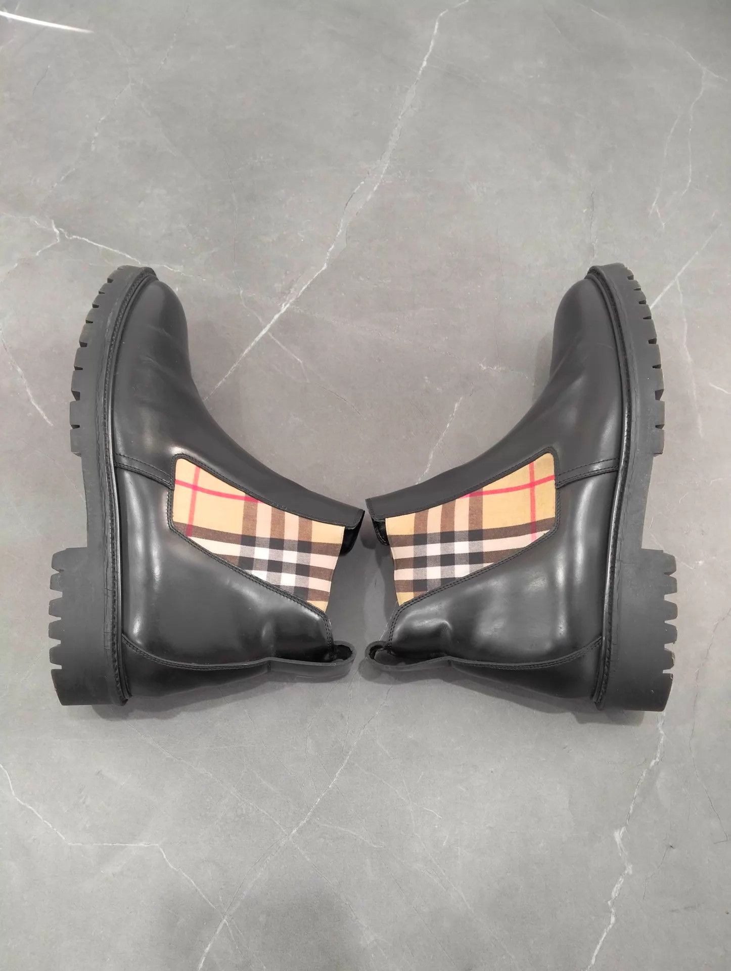 Burberry Burberry Men's Check Chelsea Boots 41 EU Size US 8 / EU 41 - 3 Thumbnail