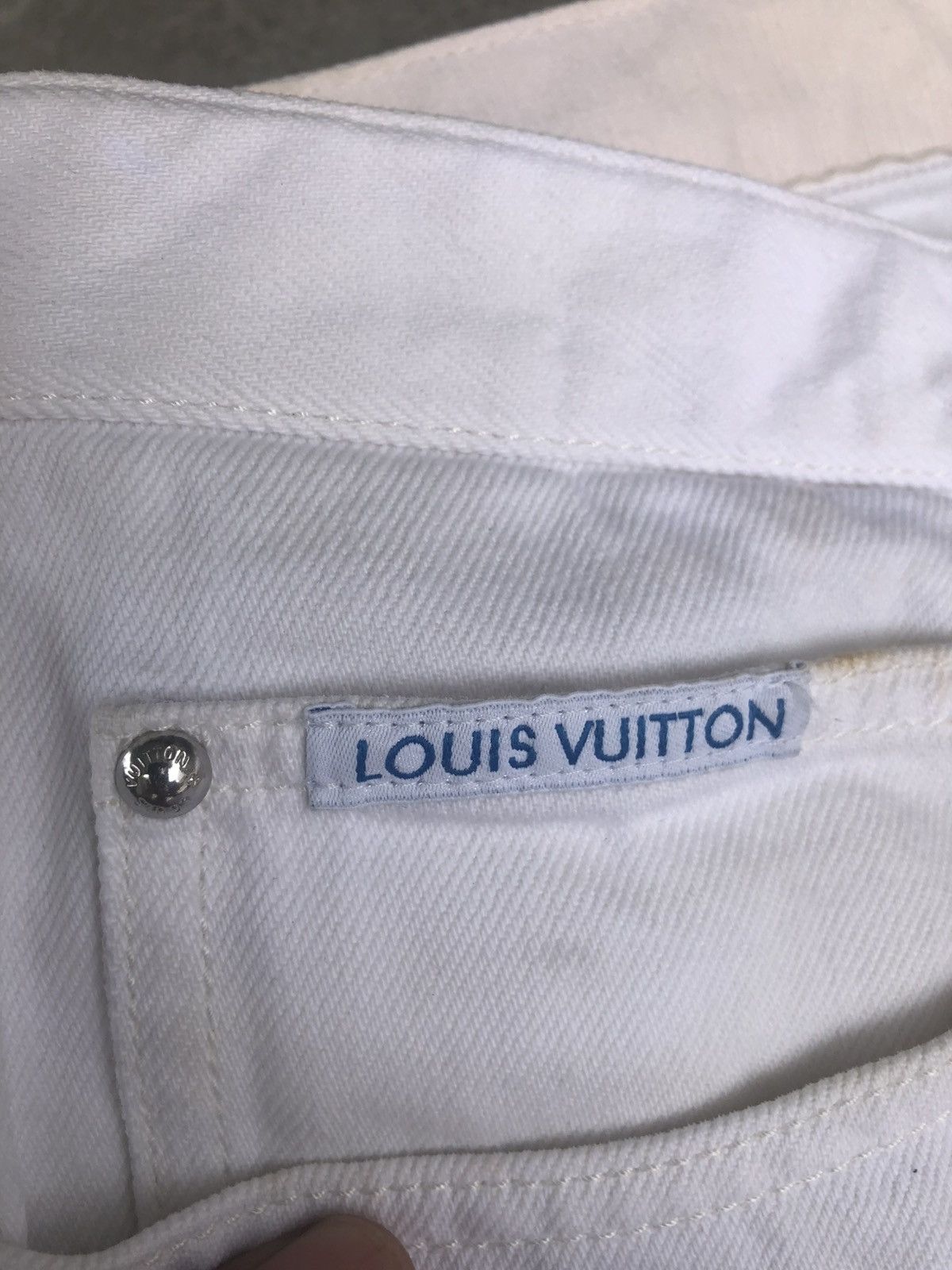 Louis Vuitton Louis Vuitton Embroidered V Leather Denim Size US 36 / EU 52 - 14 Thumbnail