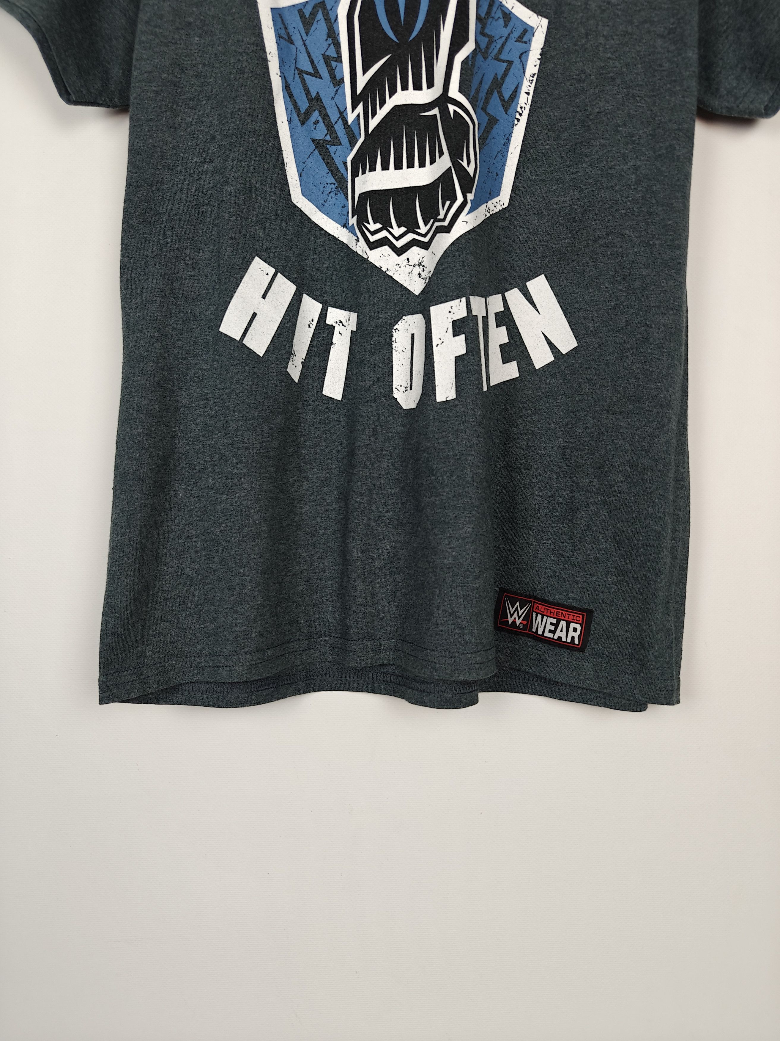 WWE WWE T-Shirt Merch Roman Reigns Hit Hard Gray size M Size US M / EU 48-50 / 2 - 5 Thumbnail