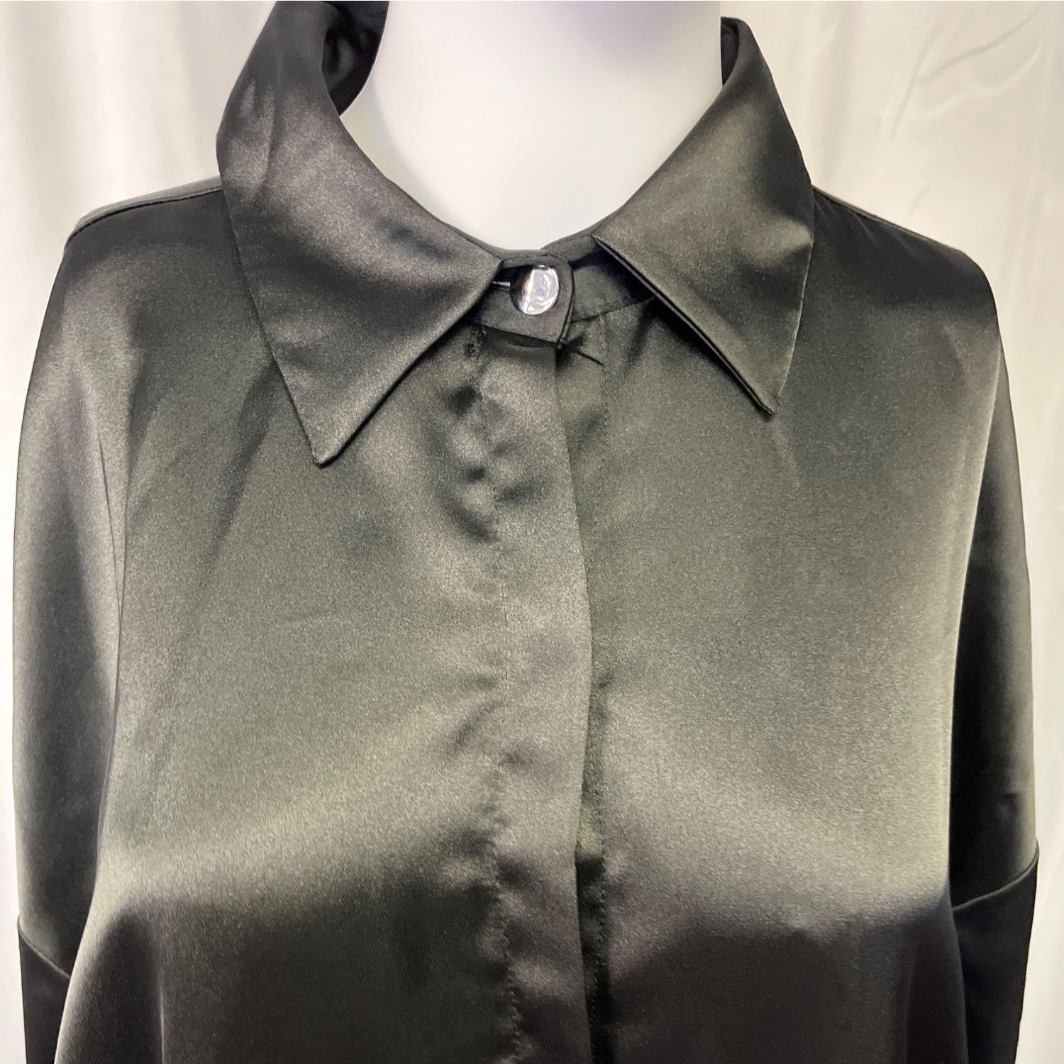 Zara Zara Women's Black Oversized Shirt/Hidden Button Up Sz M SKU Size M / US 6-8 / IT 42-44 - 3 Thumbnail
