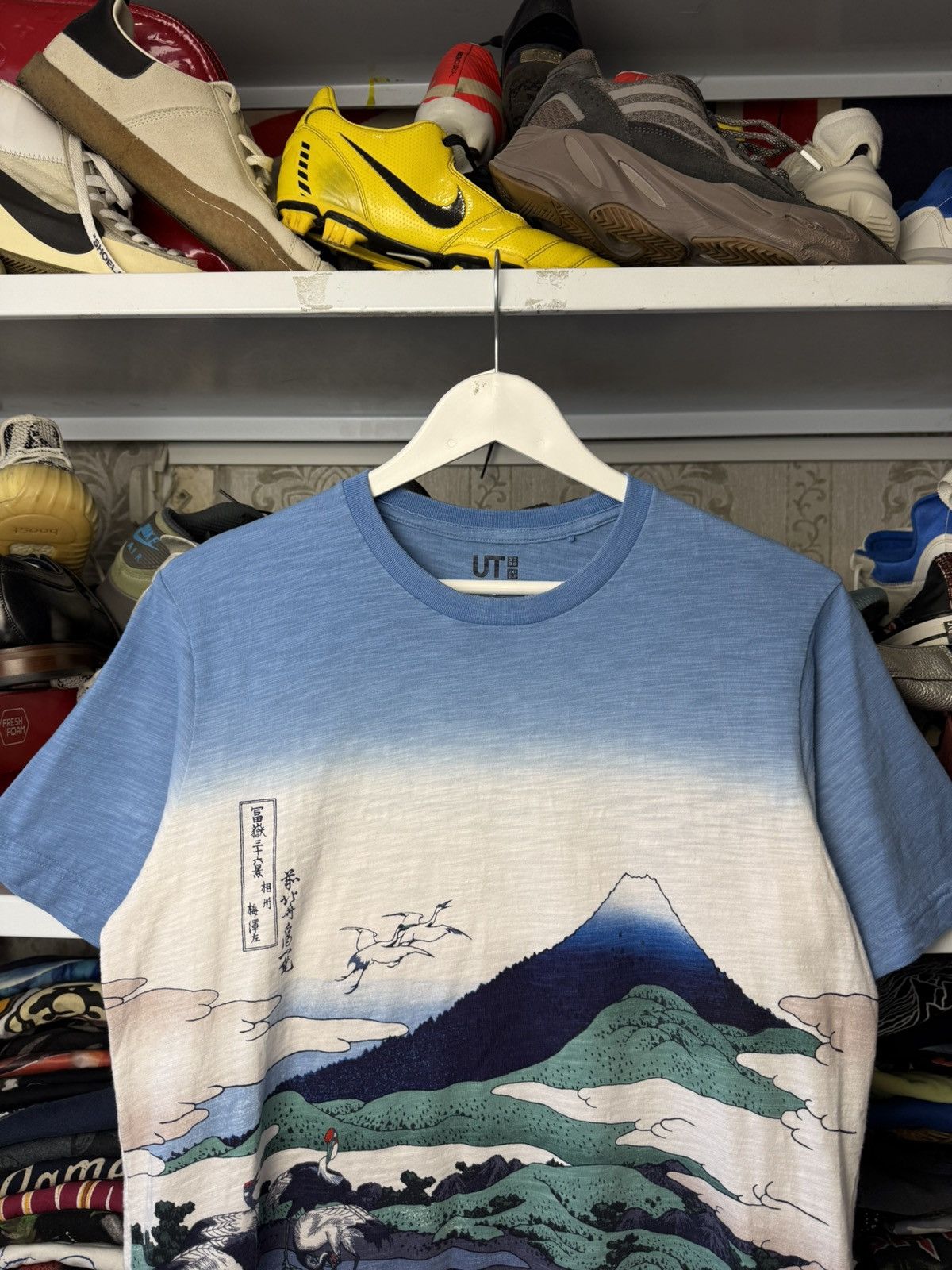 Uniqlo Mens T Shirt Uniqlo Hokusai Blue Pop Art Tee Size L Size US L / EU 52-54 / 3 - 2 Thumbnail