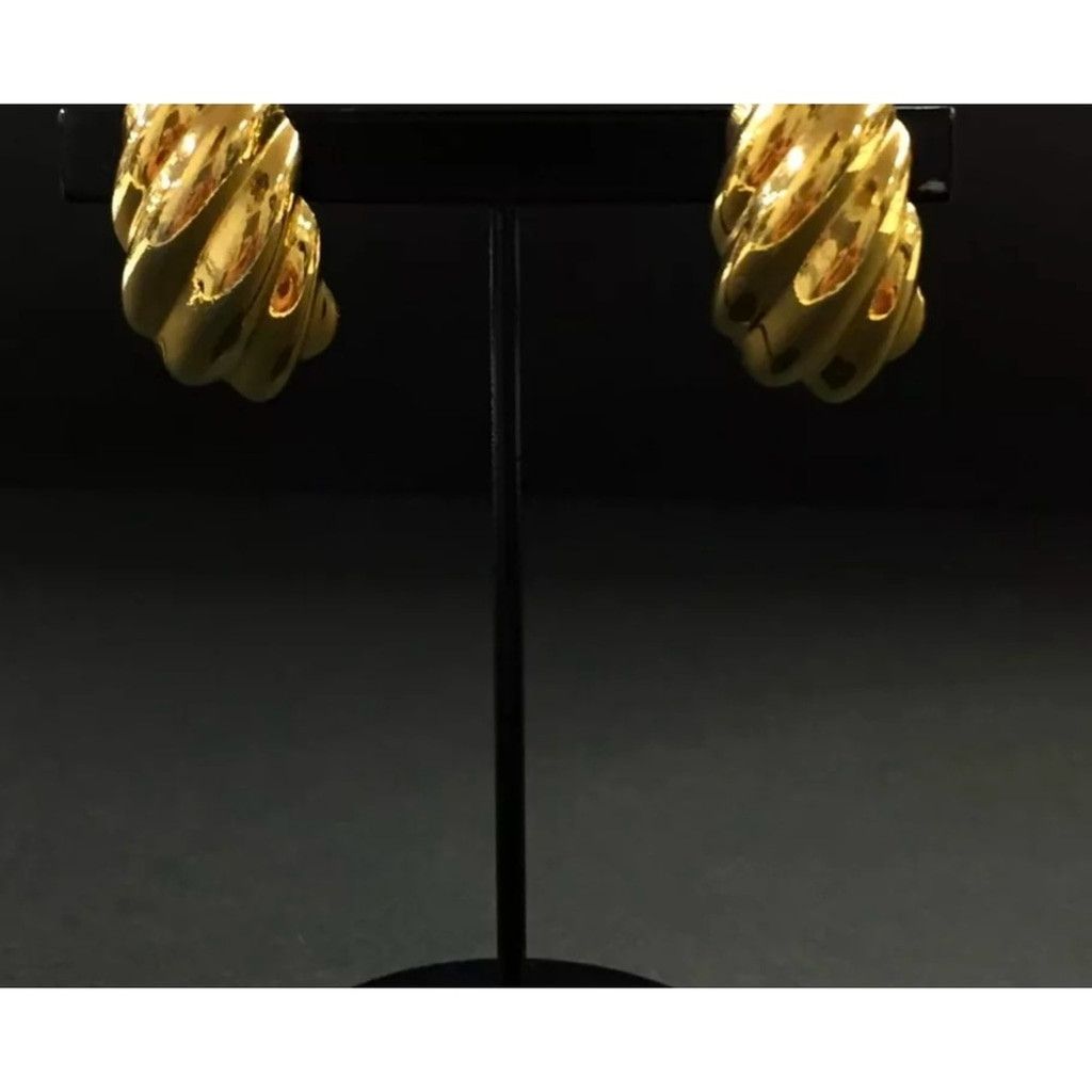 Givenchy Givenchy gold clip earrings Size ONE SIZE - 1 Thumbnail
