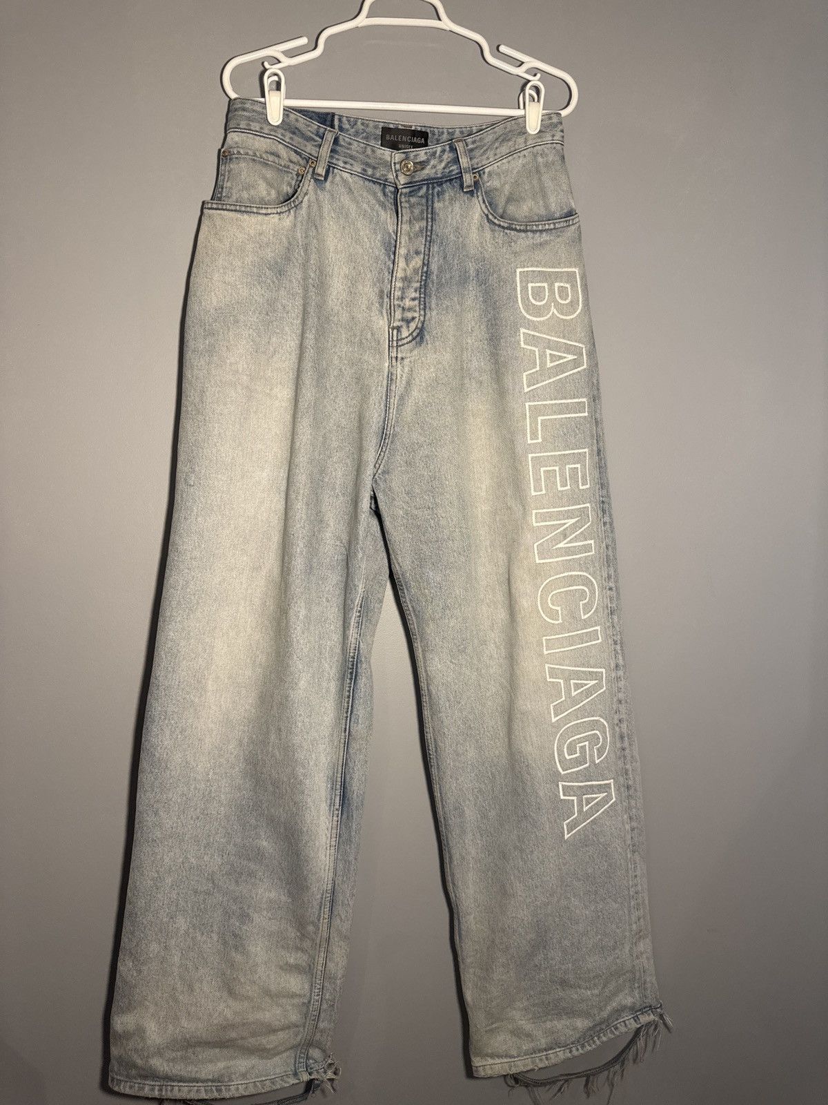 Balenciaga Balenciaga White Logo Embroidered Jeans Size US 30 / EU 46 - 1 Thumbnail