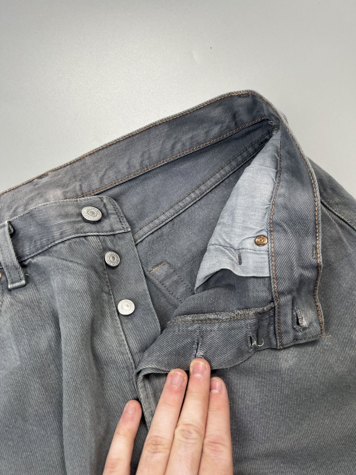 Levi's × Levi's Vintage Clothing × Vintage Levi’s 501 Gray Vintage Denim Jeans Pants (Y0567) Size US 34 / EU 50 - 9 Thumbnail