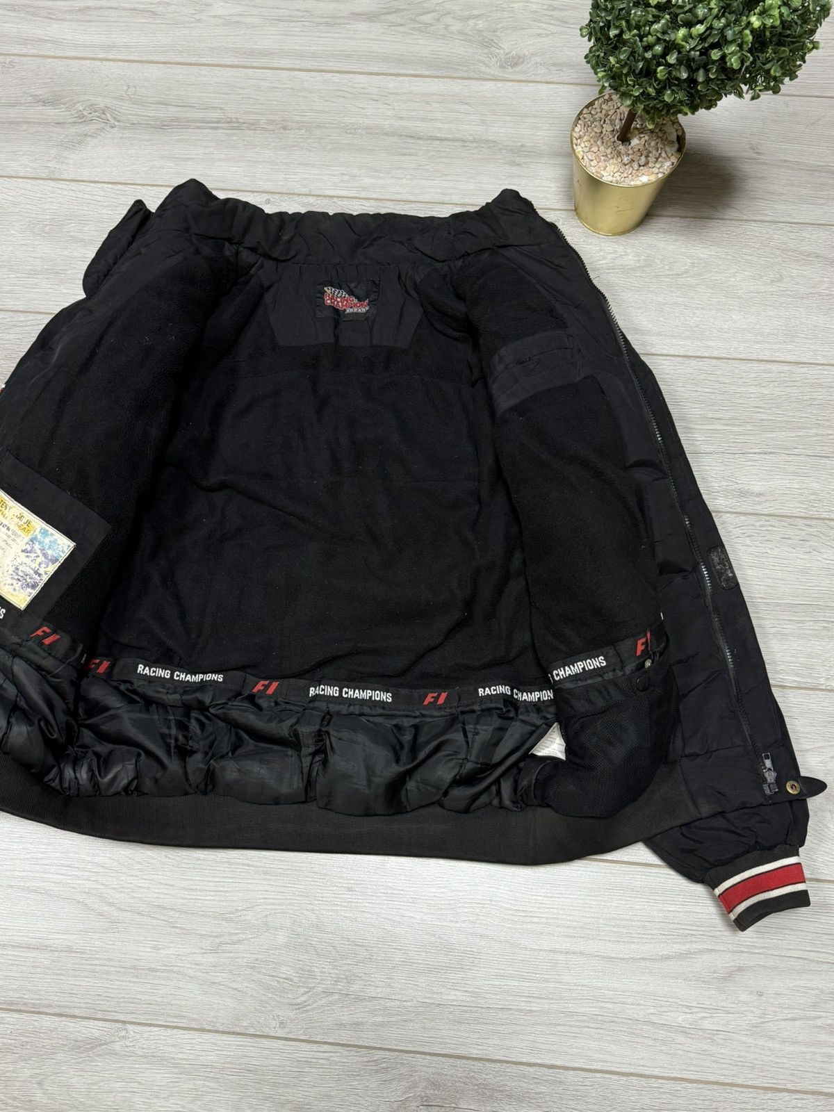 Marlboro Ferrari Marlboro Chase shell Vodafone vintage racing bomber Size US L / EU 52-54 / 3 - 7 Thumbnail