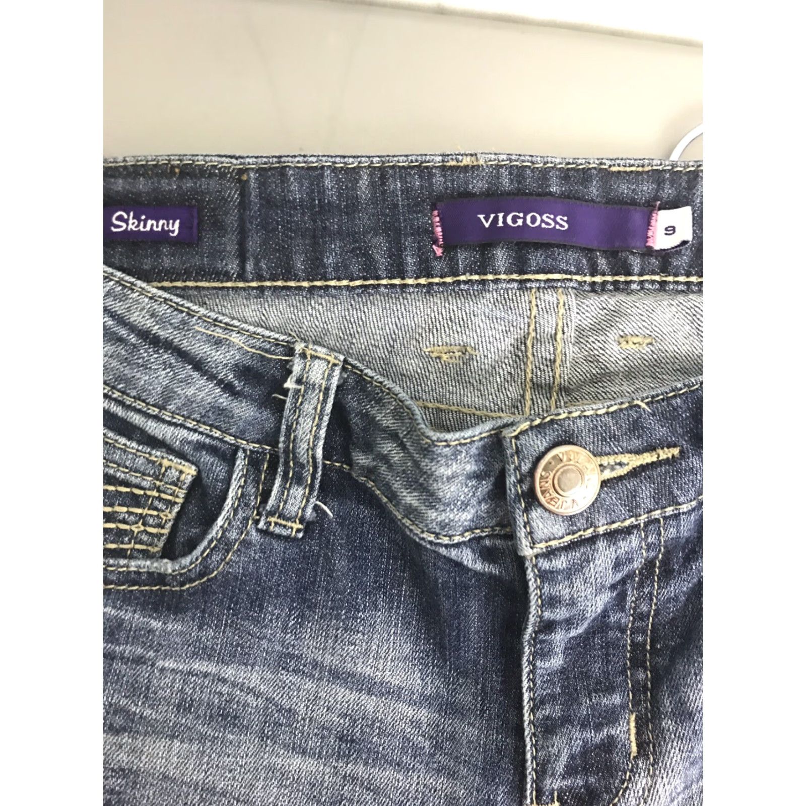 Vintage VIGOSS Jeans Womens 9 Distressed Skinny Straight Leg Blue Denim 32” Waisted 29” Inseam Size 30" / US 8 / IT 44 - 6 Thumbnail
