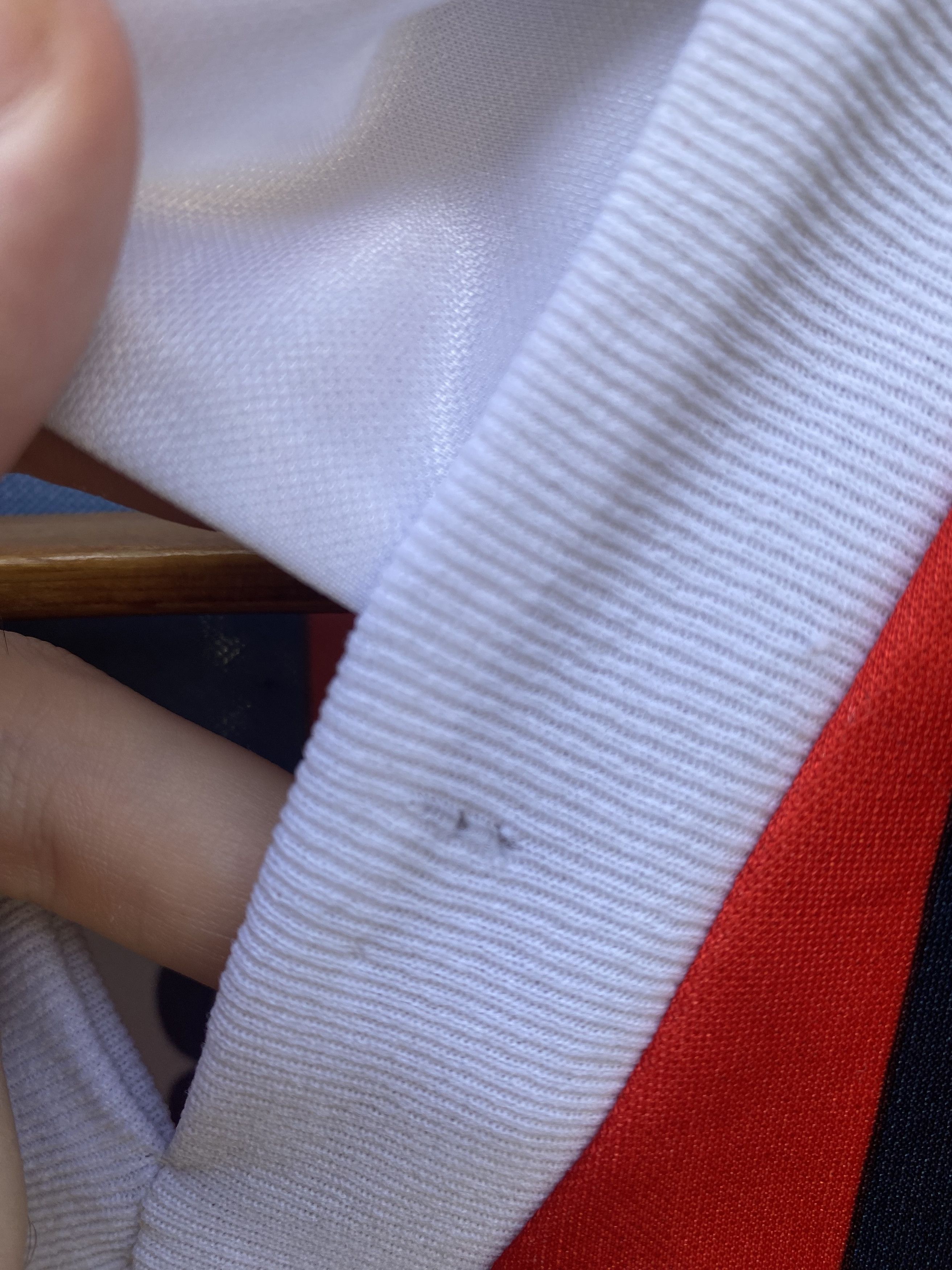 Vintage Vintage A.C MILAN Marco VAN BASTEN 9 Jersey Mediolanum Size US S / EU 44-46 / 1 - 18 Thumbnail